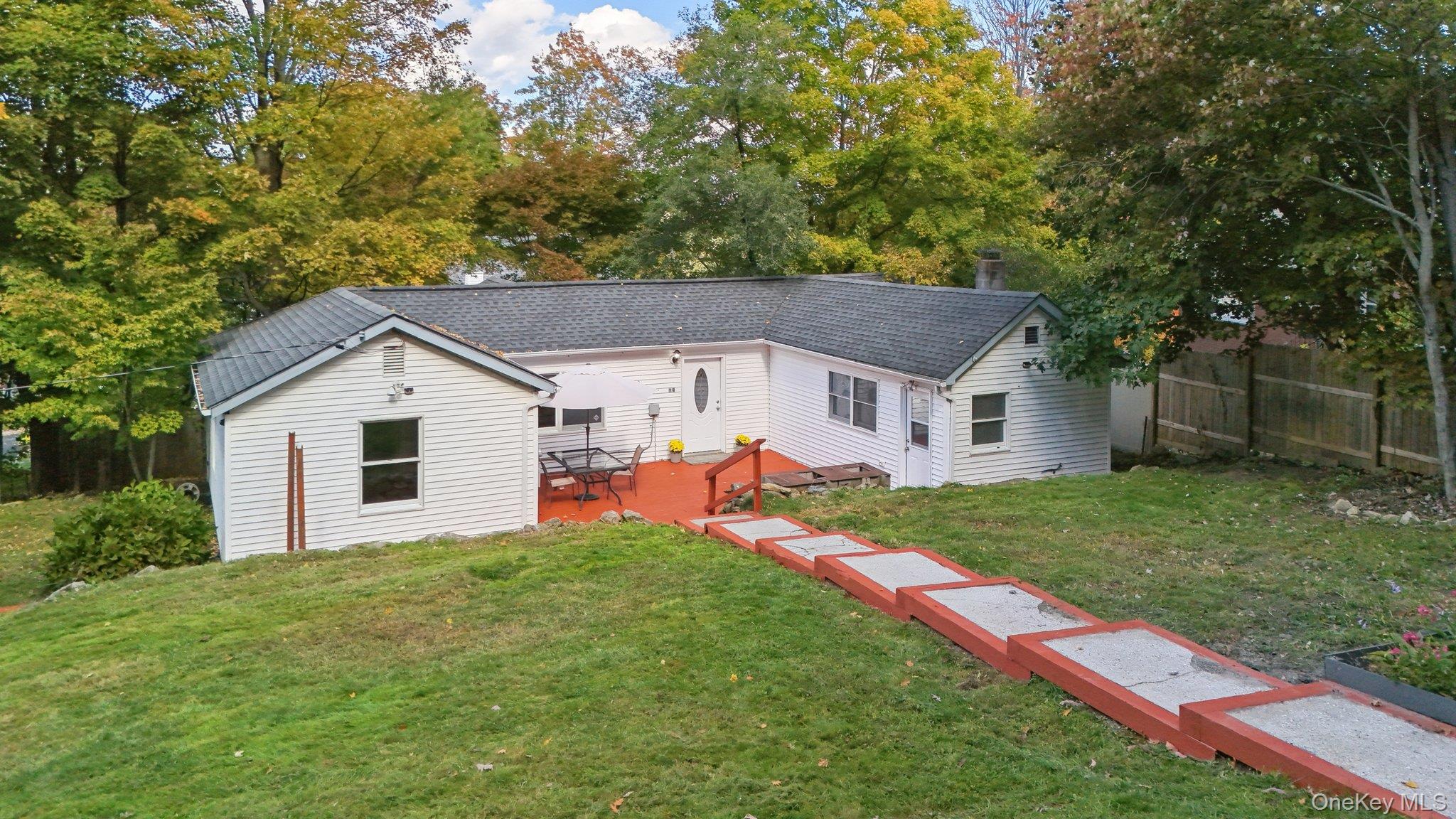 12 Crest Drive — photo