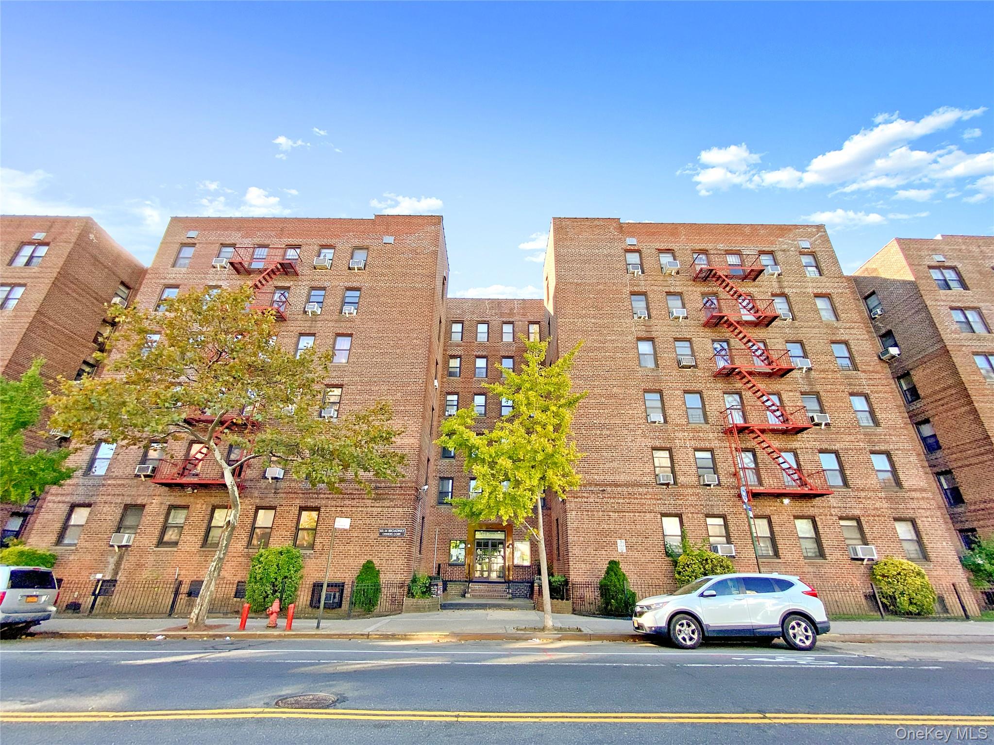 85-14 Broadway Unit 5a — photo