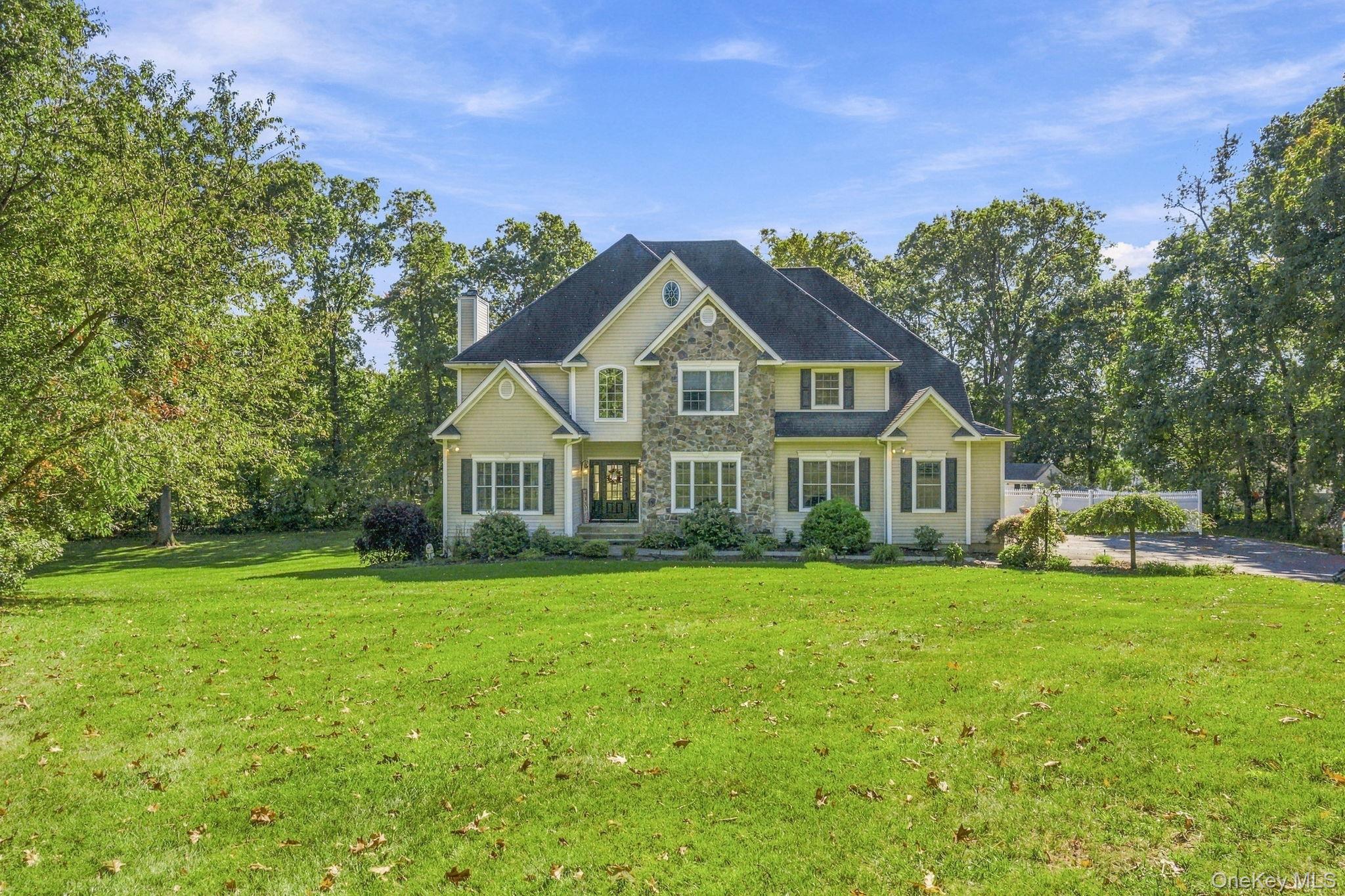 15 E Salem Road — photo