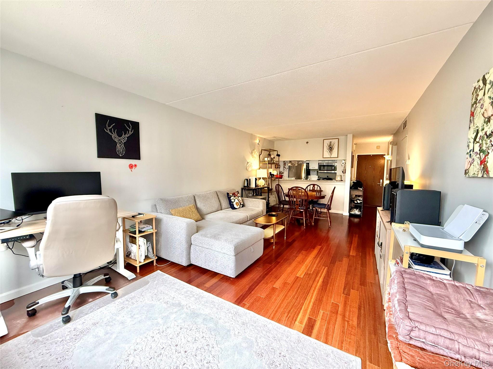 4 Martine Avenue Unit 203 — photo