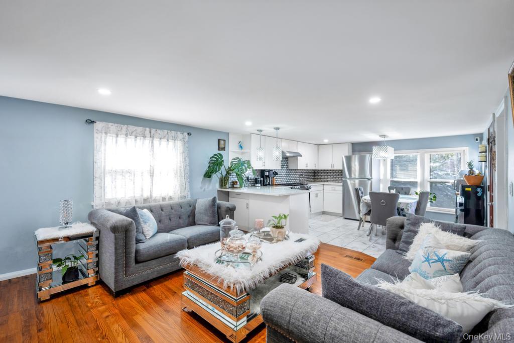 229 W Montauk Highway Unit 87a — photo