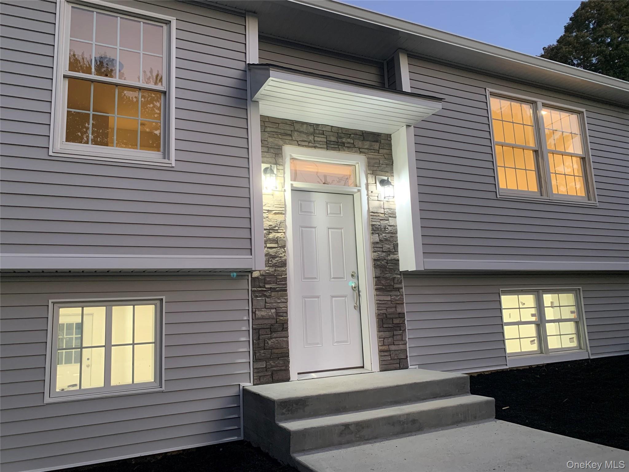 6 Horseshoe Drive — photo