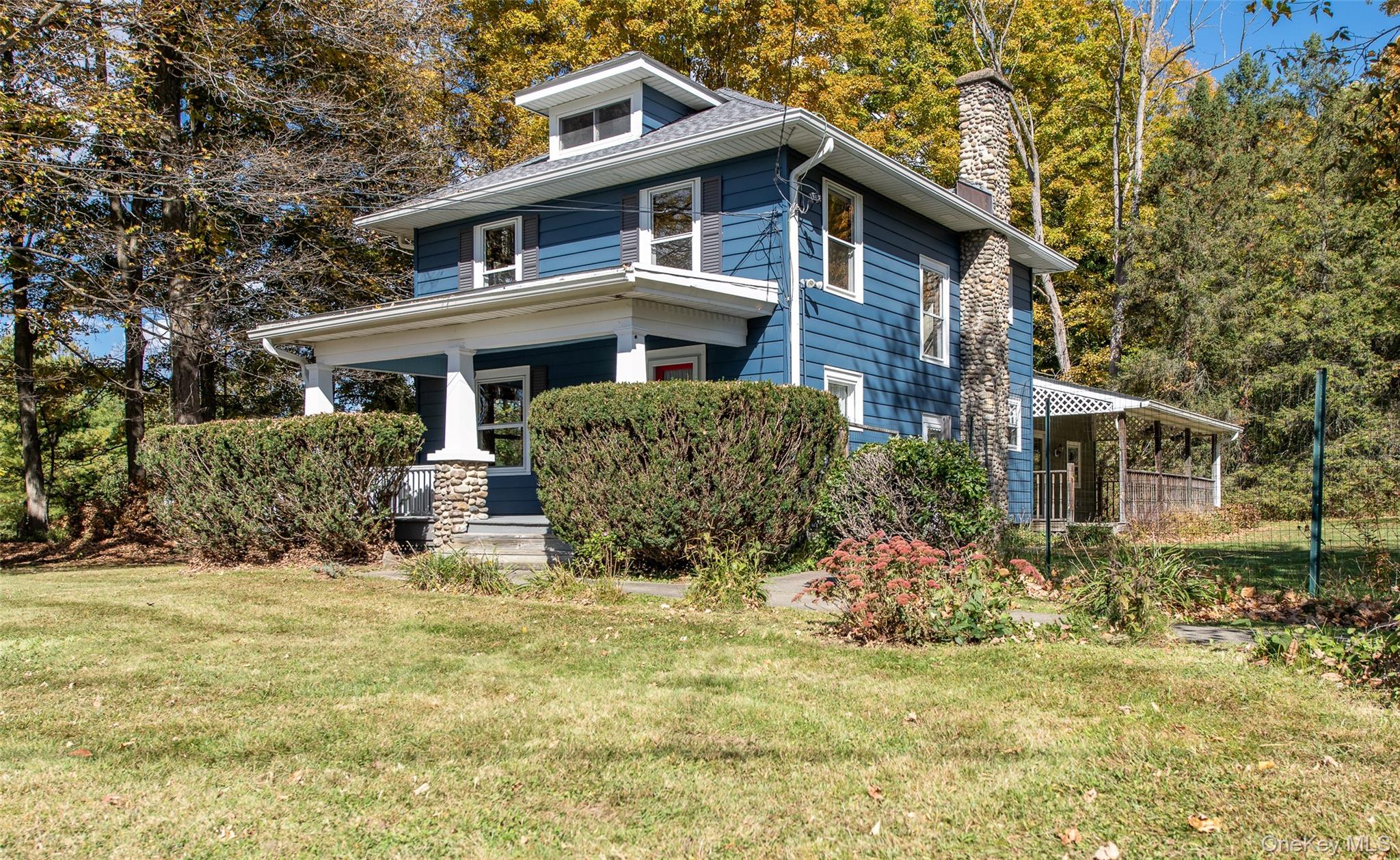 389 Route 199 — photo