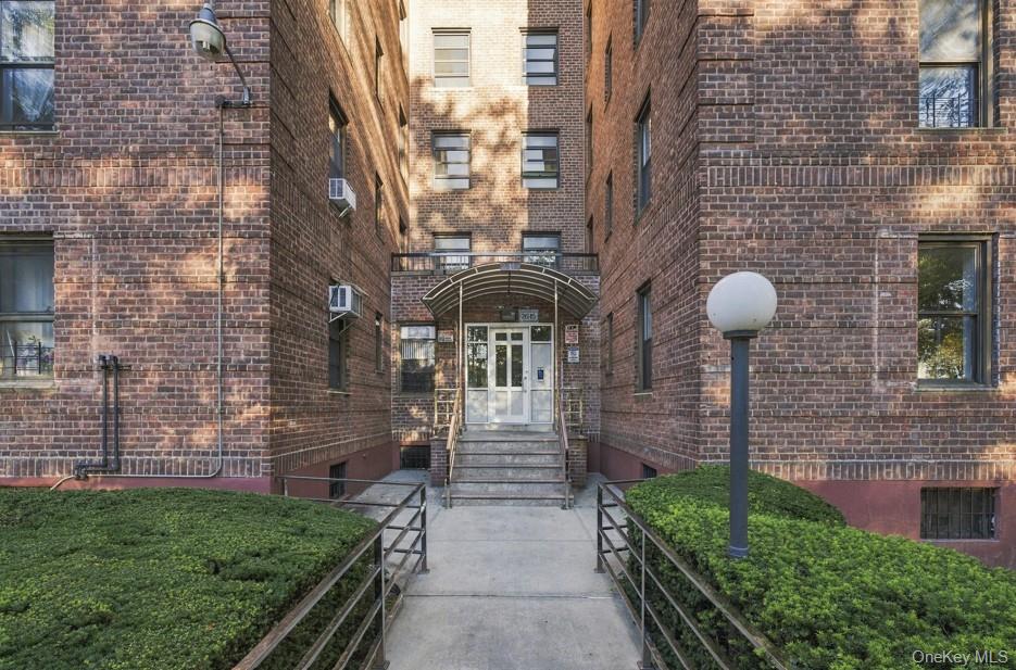 2645 Homecrest Avenue Unit 6D — photo