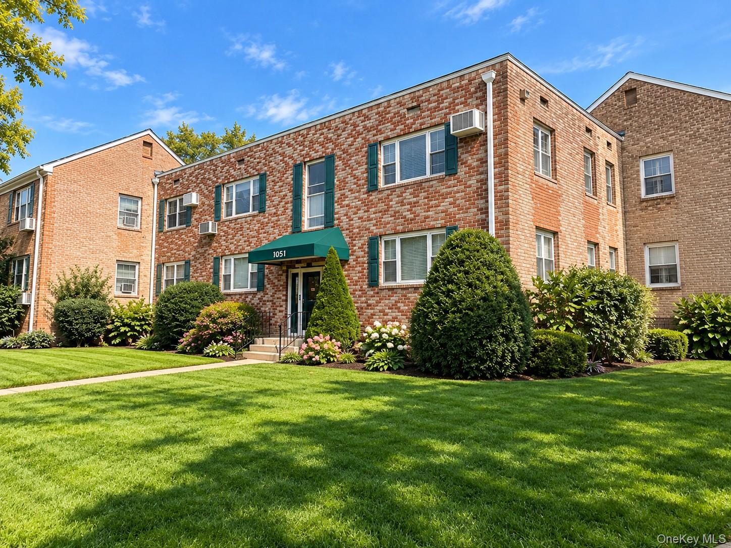 1051 Fenwood Unit 4 — photo