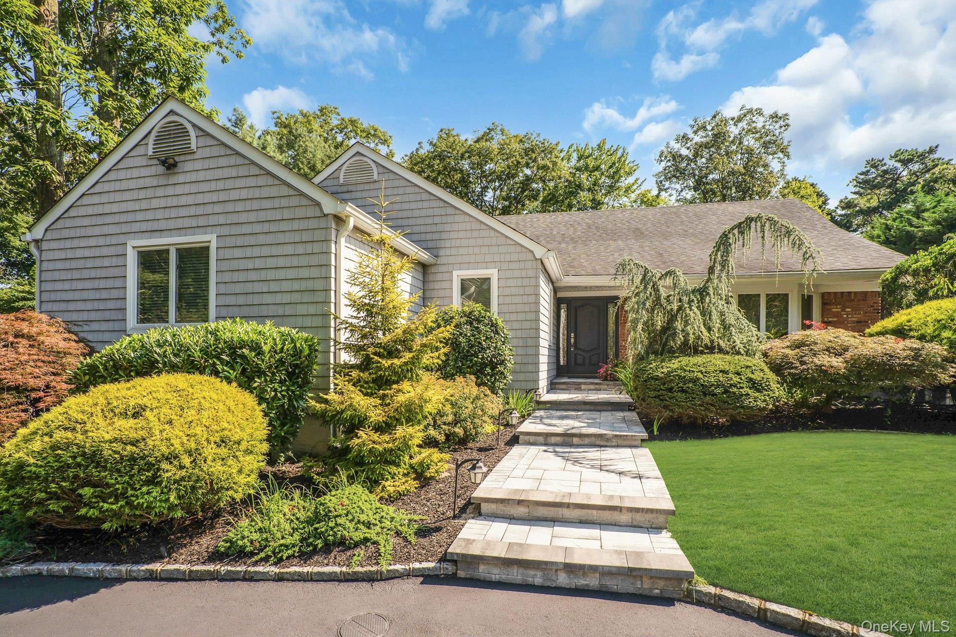 33 McCulloch Drive — photo