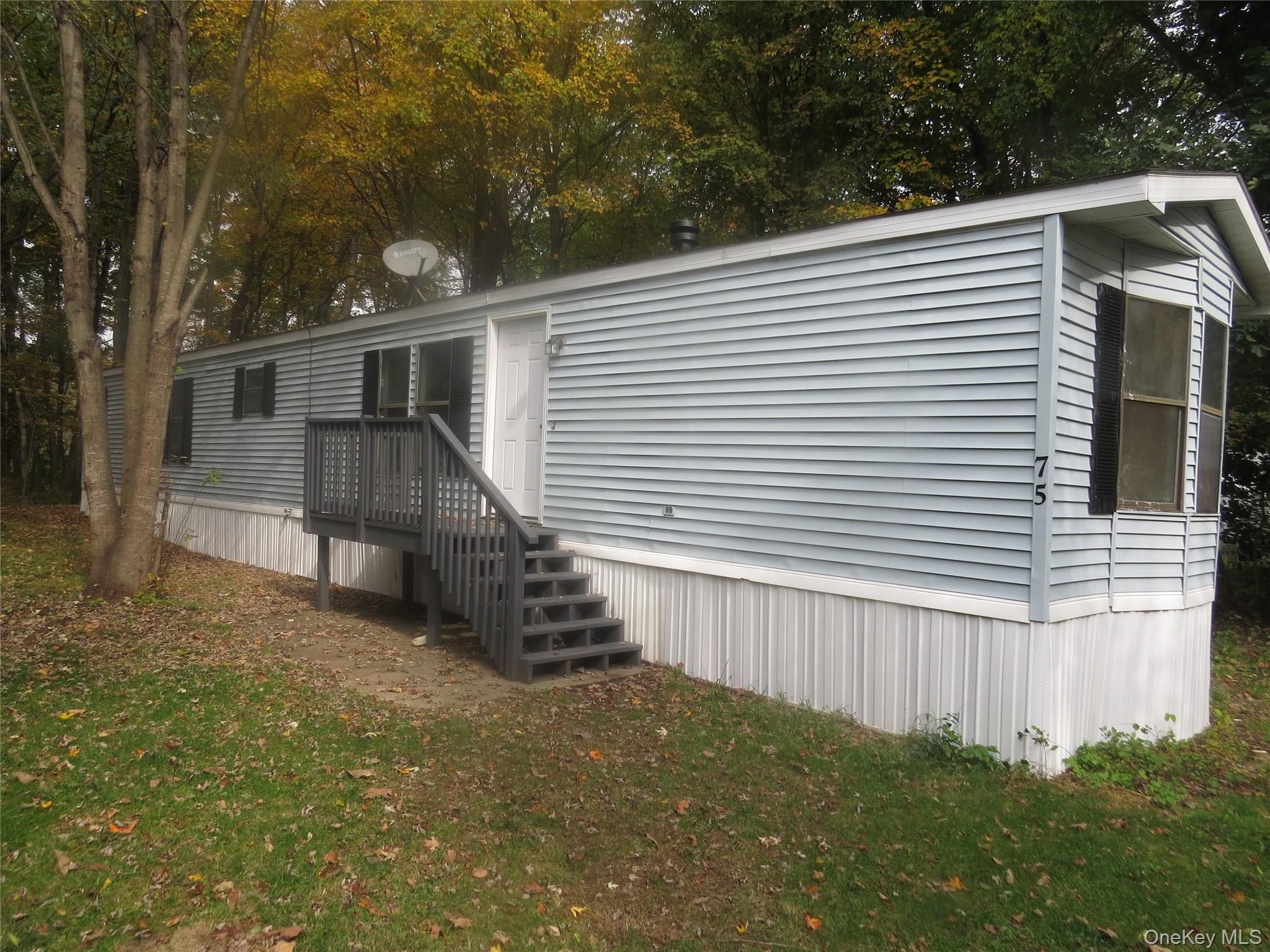 723 Beekman Road Unit 75 — photo