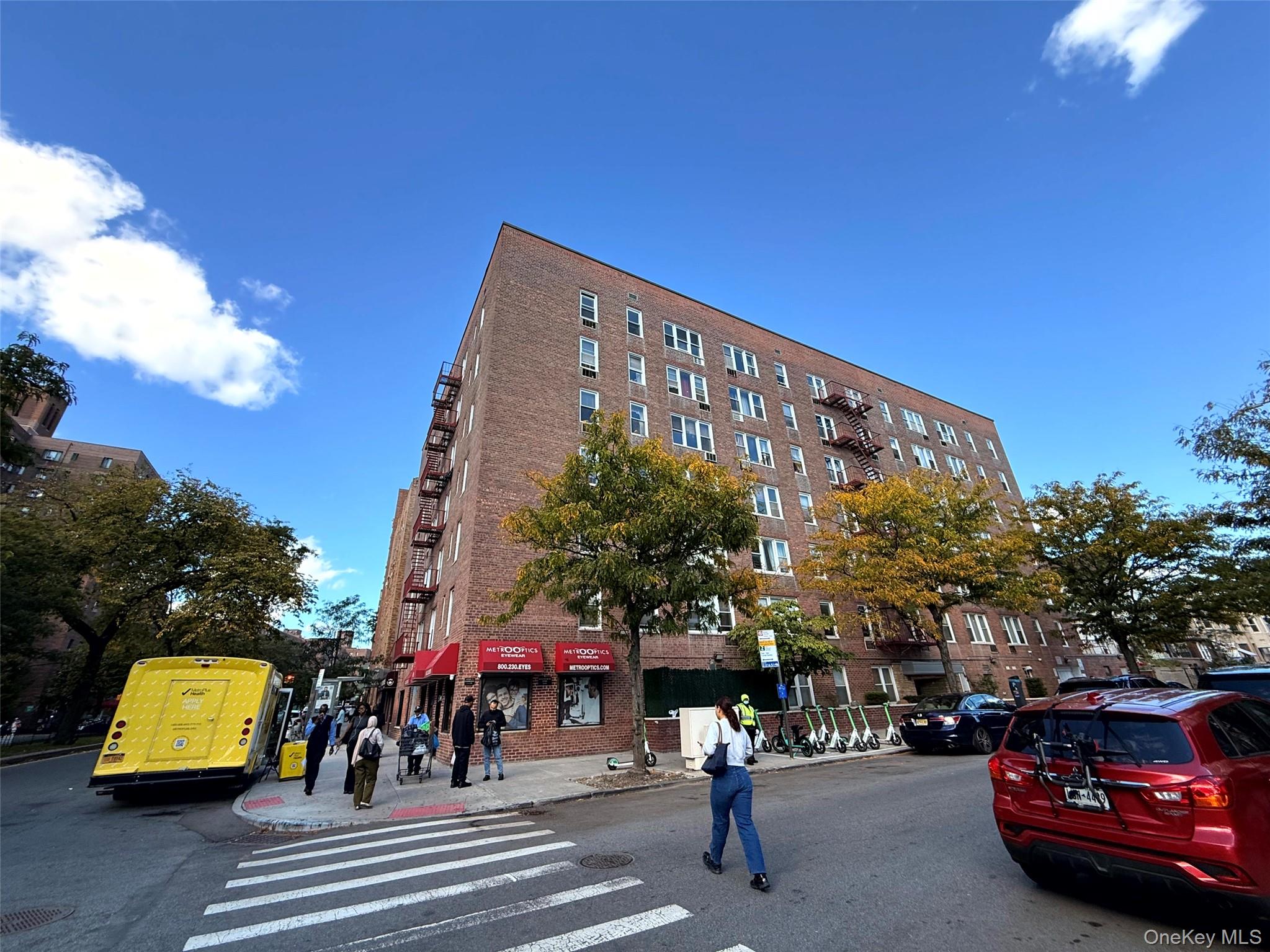 1332 Metropolitan Avenue Unit 6K — photo