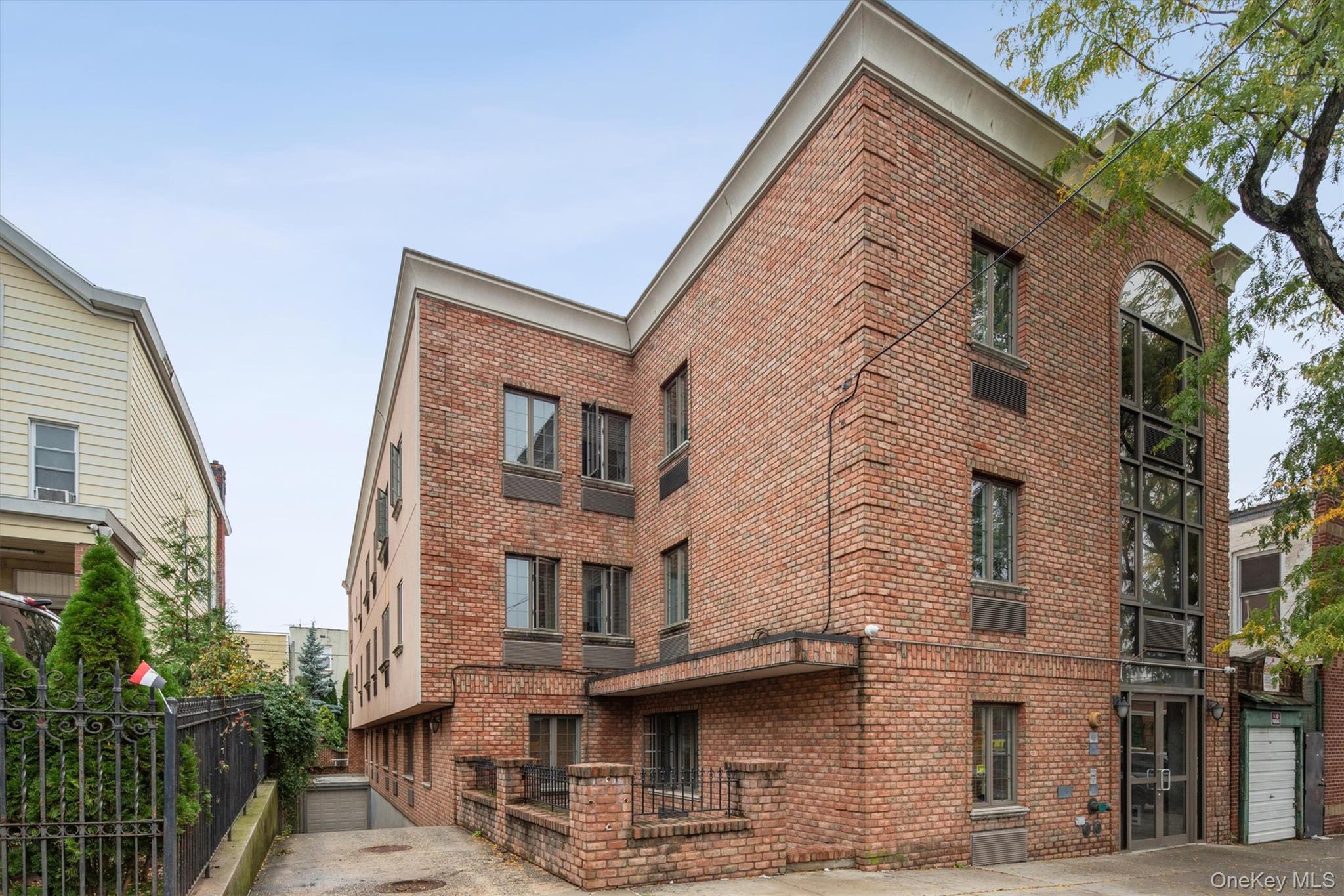 62-48 60th Place Unit 1C — photo