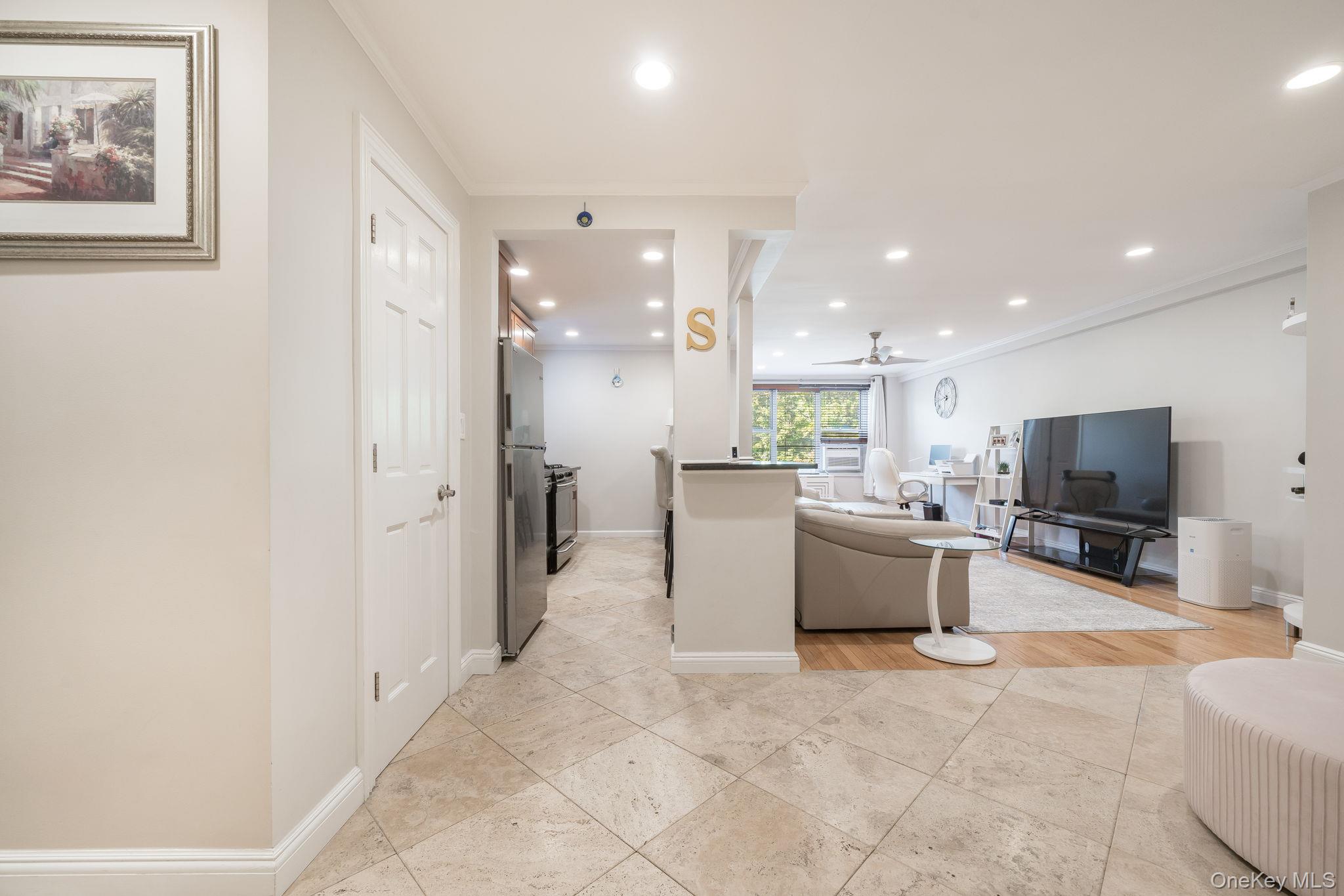 209-15 18th Avenue Unit 2B — photo