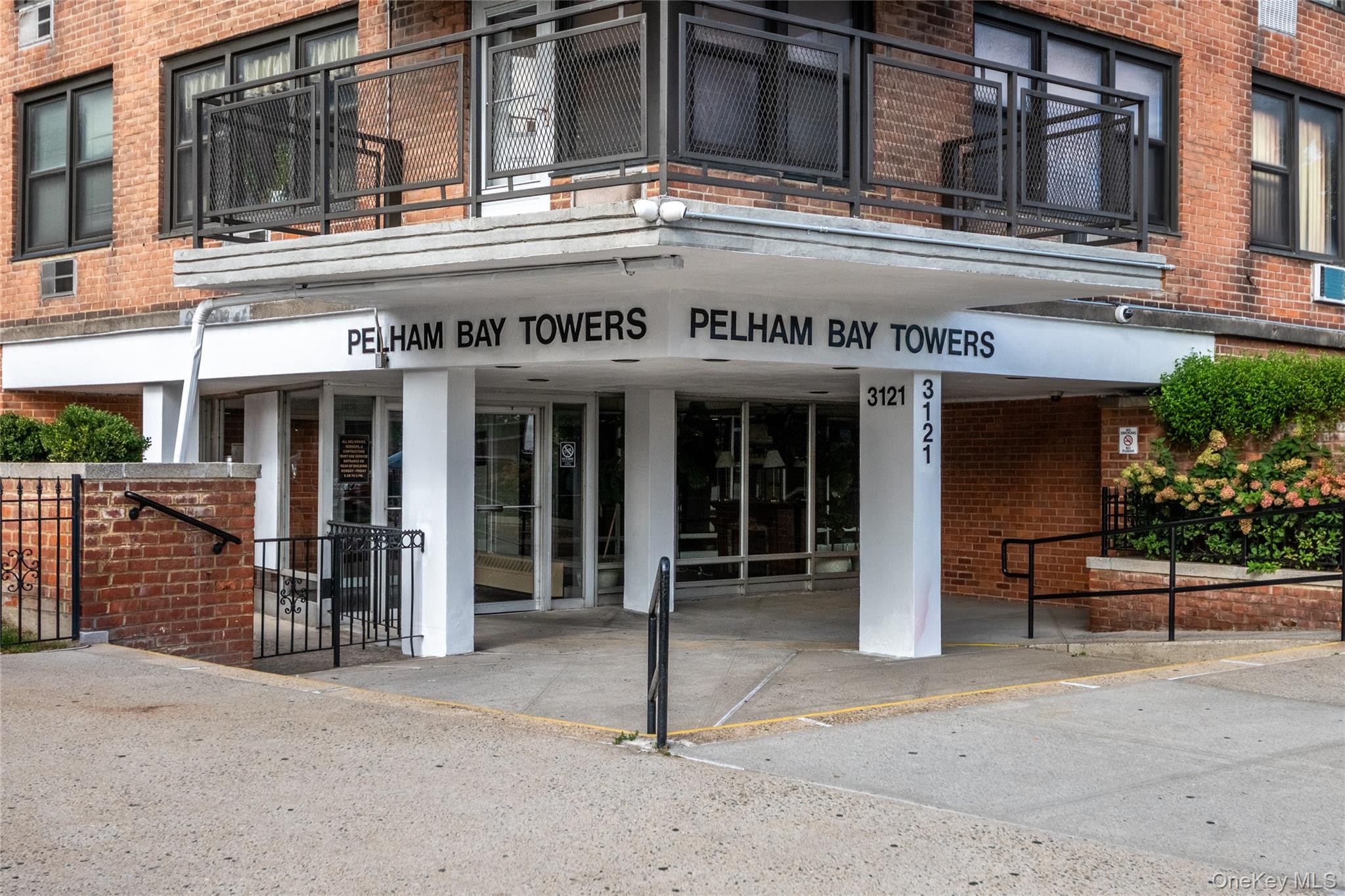 3121 Middletown Road Unit 2B — photo