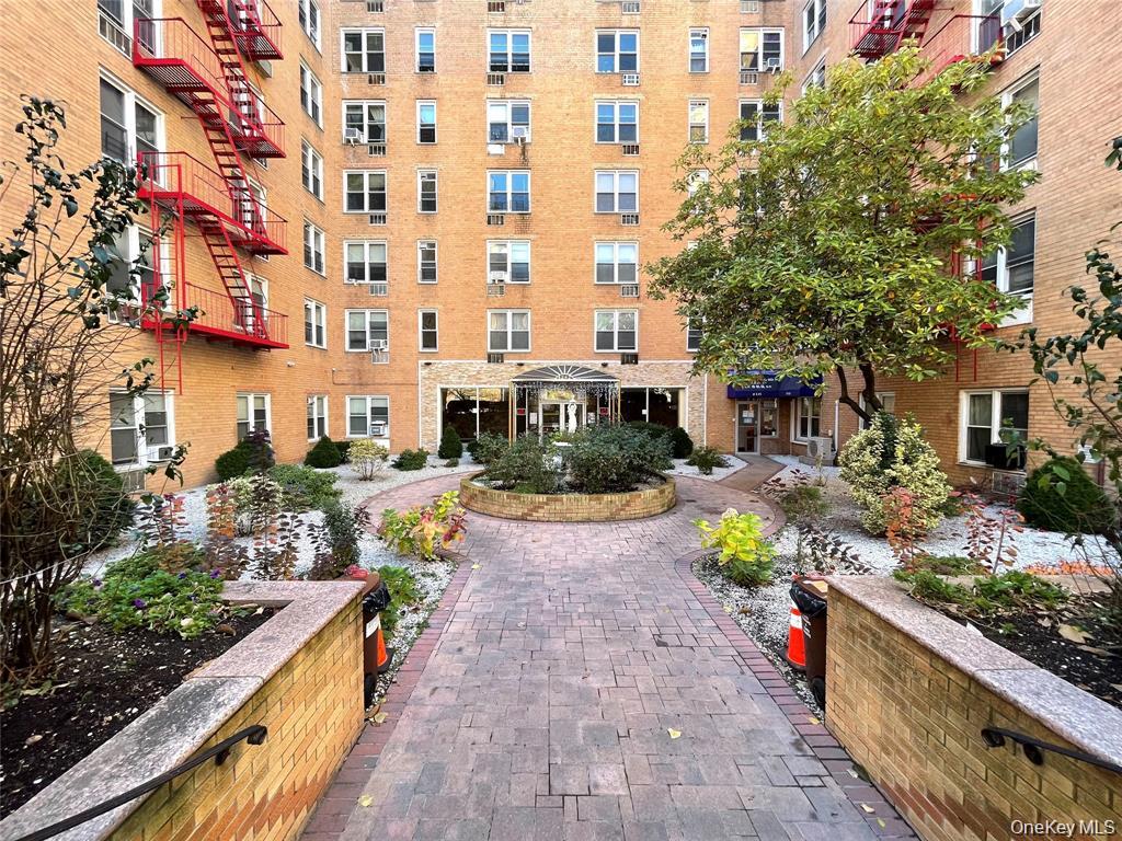 42-42 Colden Street Unit B21 — photo