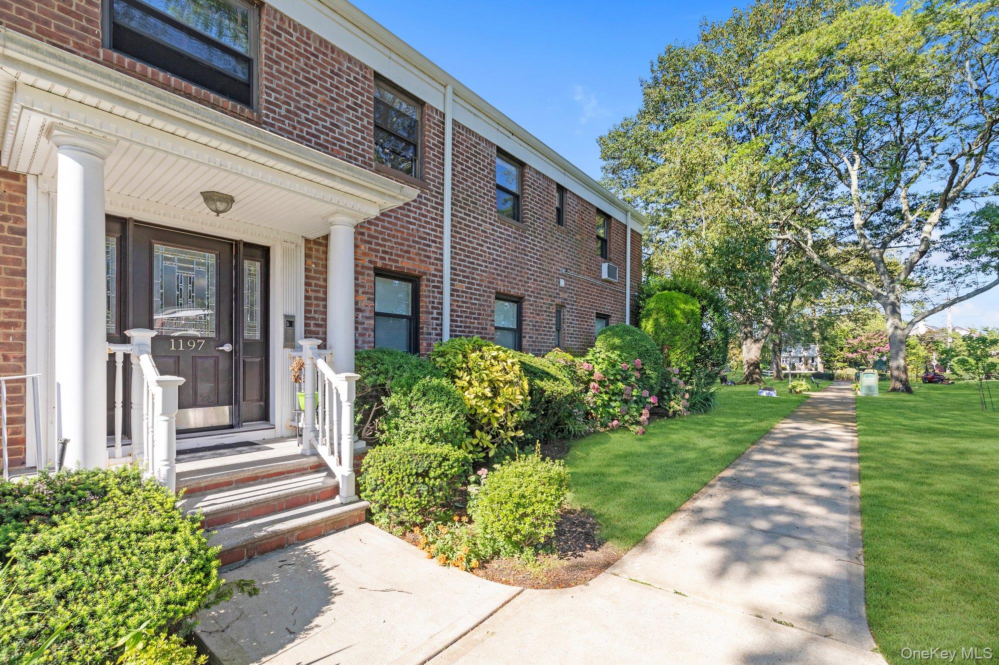 1197 E Broadway Unit K24 — photo