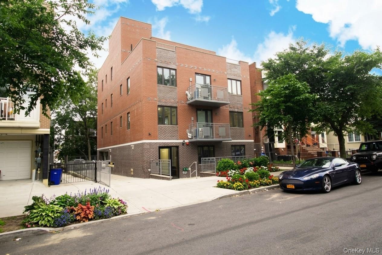 108-38 41st Avenue Unit 2B — photo