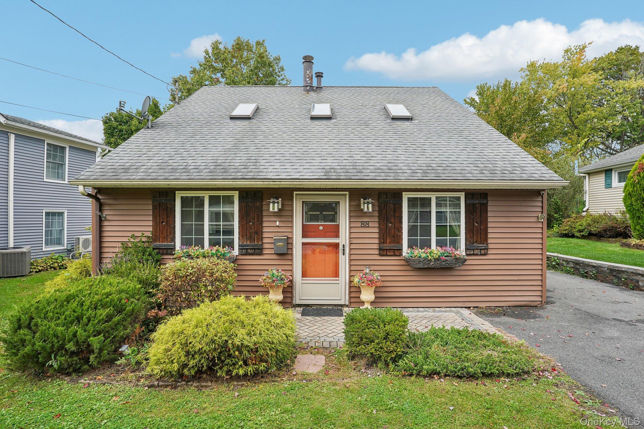 88 Golden Hill Avenue — photo