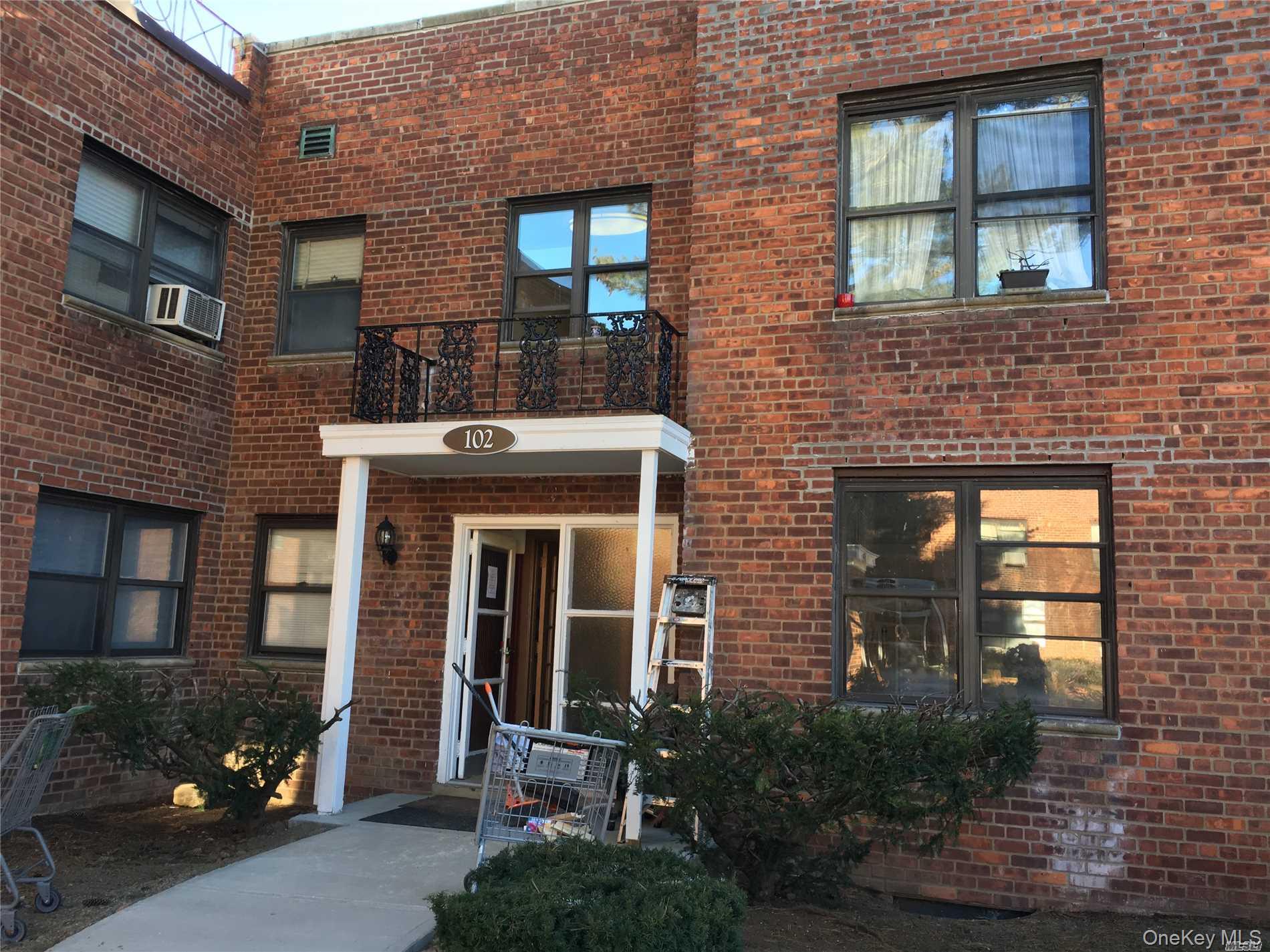 102 Division 1 C — photo