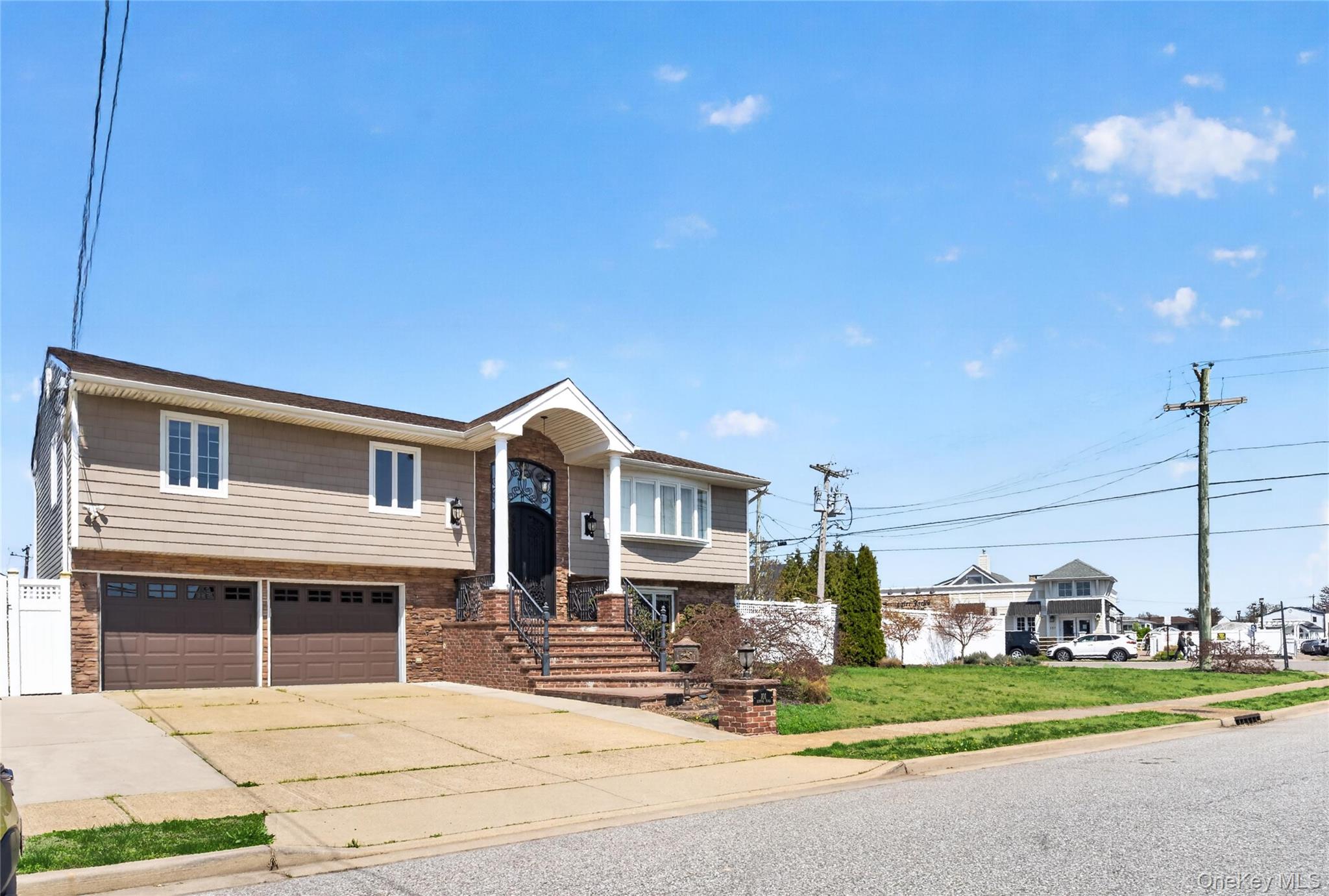 101 Jetmore Place — photo