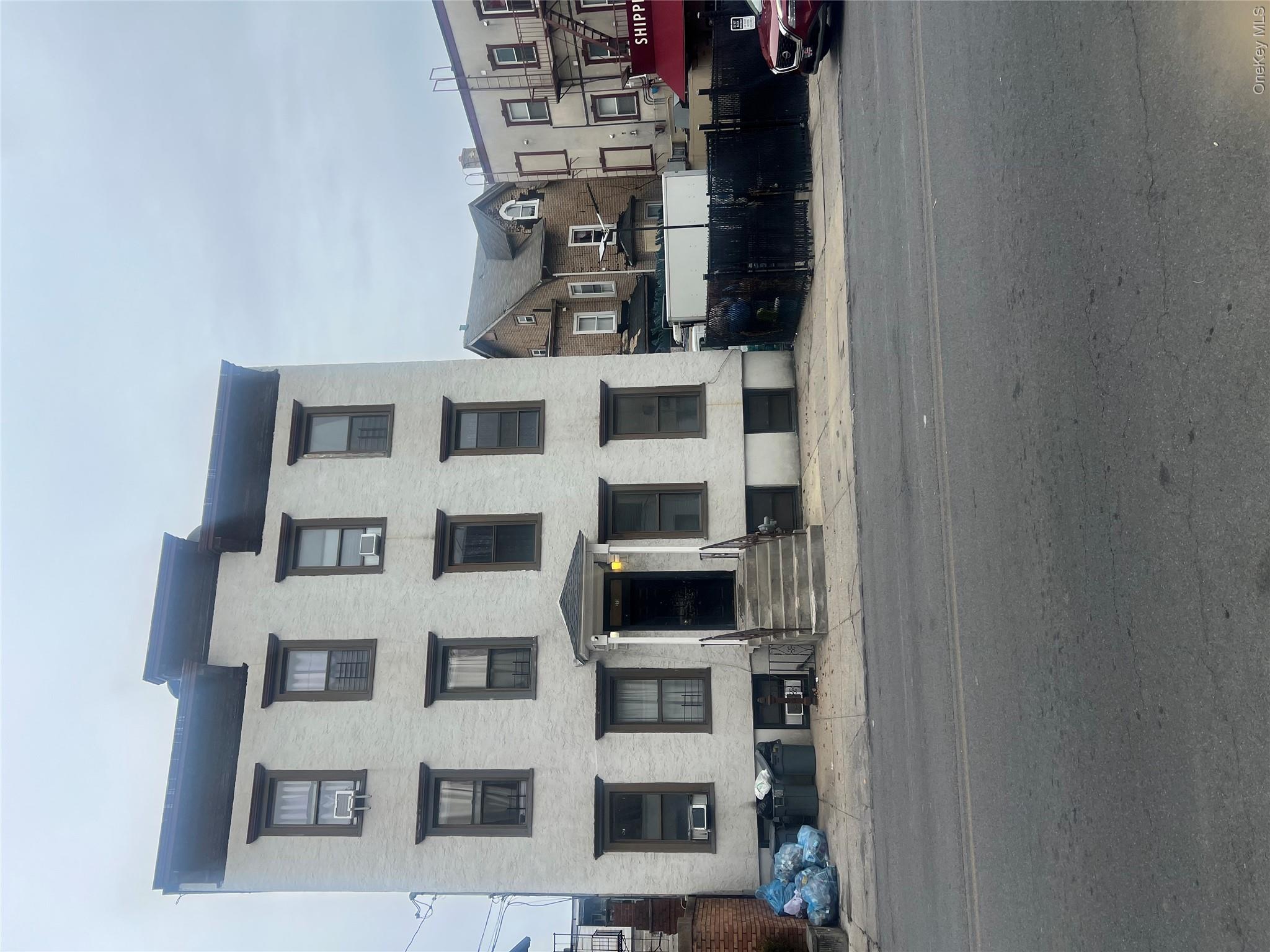 273 W Lincoln Avenue — photo
