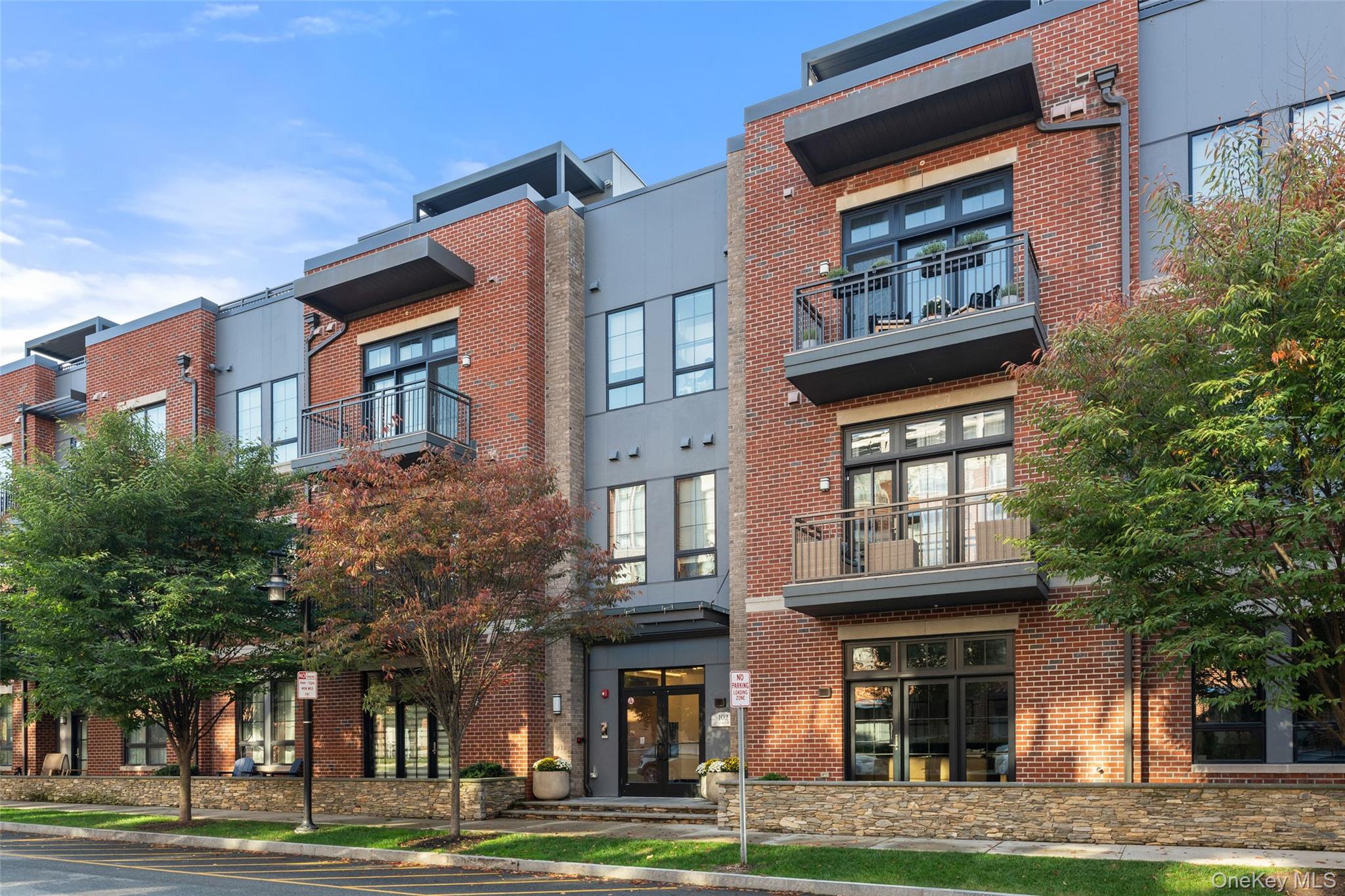 102 Legend Drive Unit 303 — photo