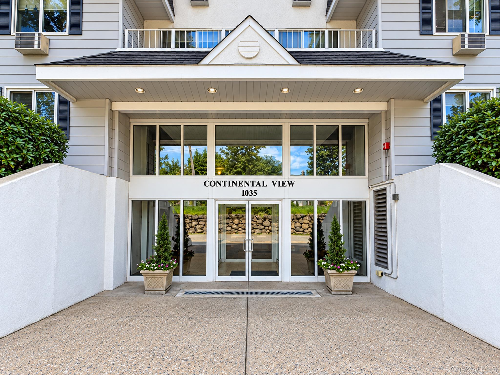 1035 E Boston Post Road Unit 2-10 — photo