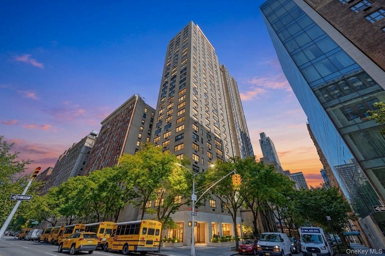 1065 Park Avenue #19C — photo
