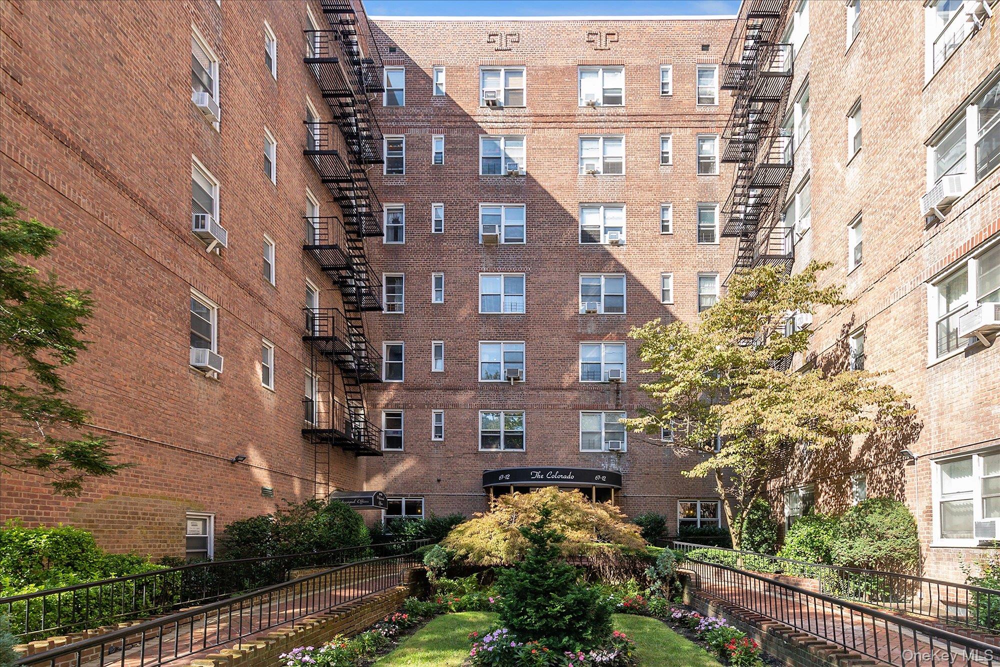 67-12 Yellowstone Boulevard Unit B15 — photo