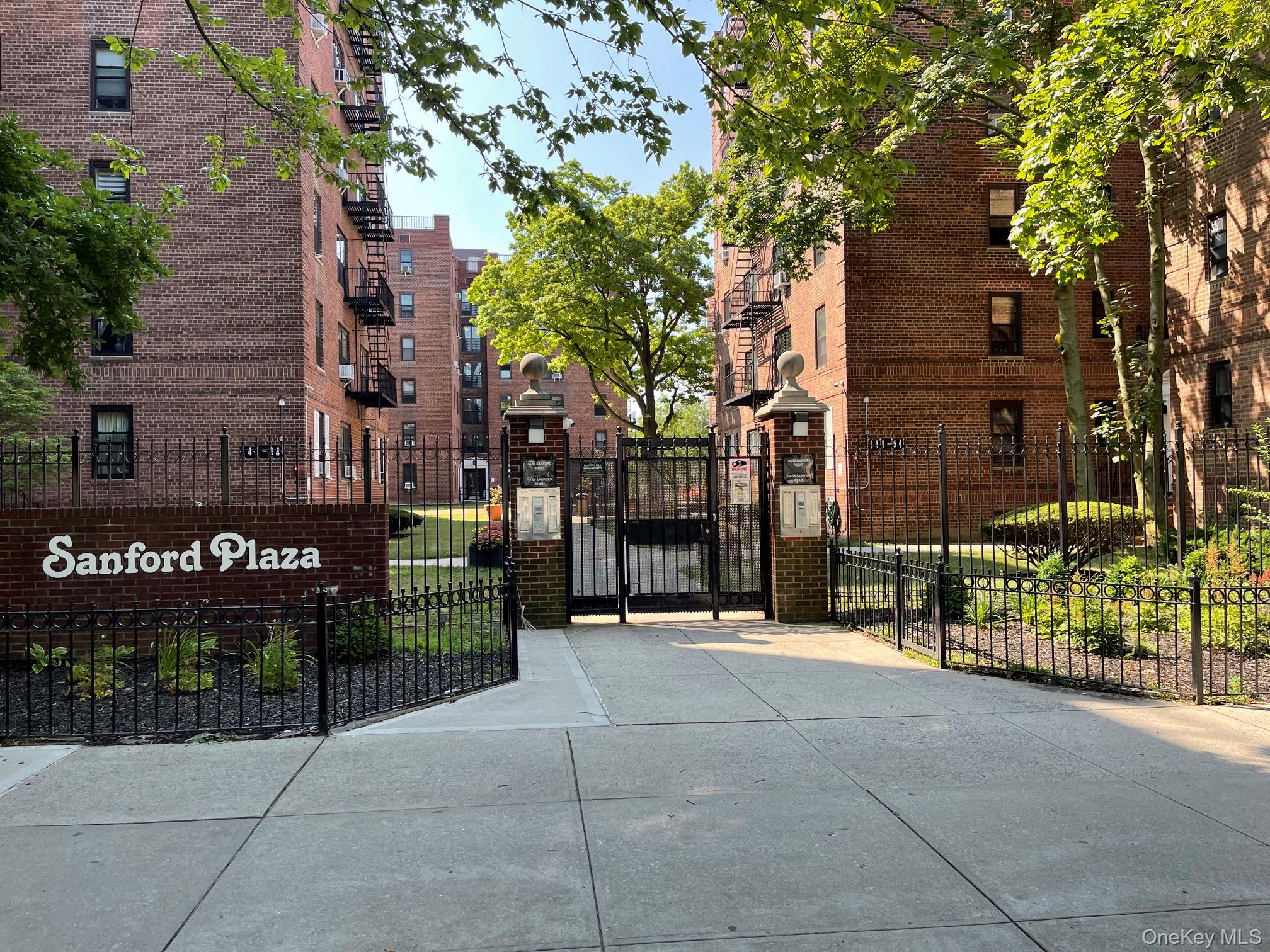 144-54 Sanford Avenue Unit 45 — photo