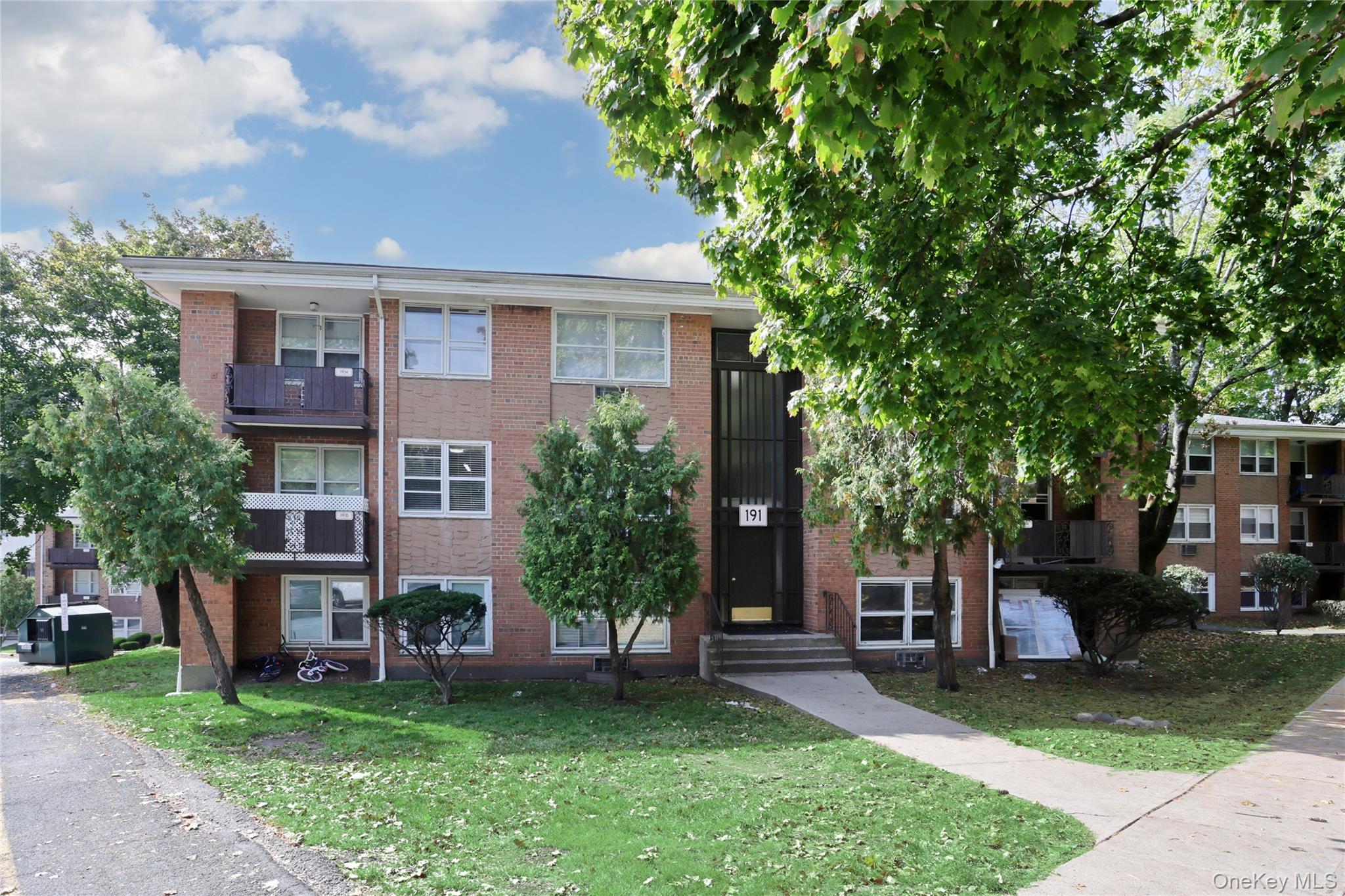 191 Kearsing Parkway Unit E — photo