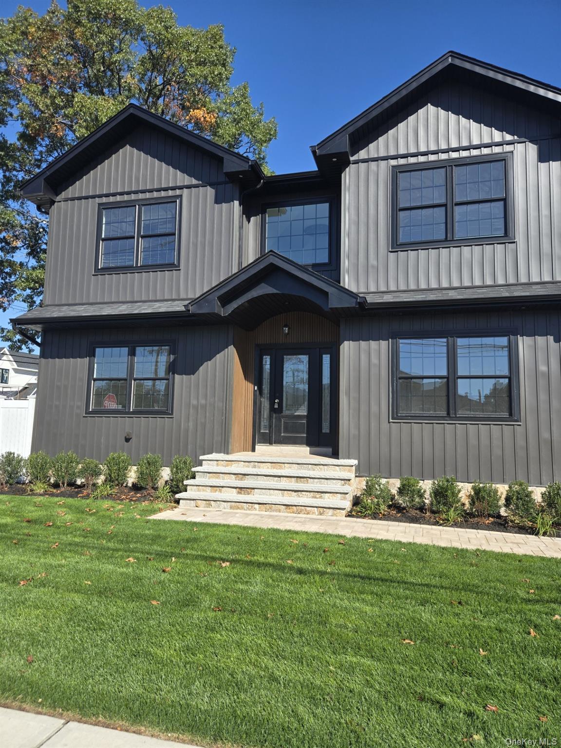 1320 R Street — photo