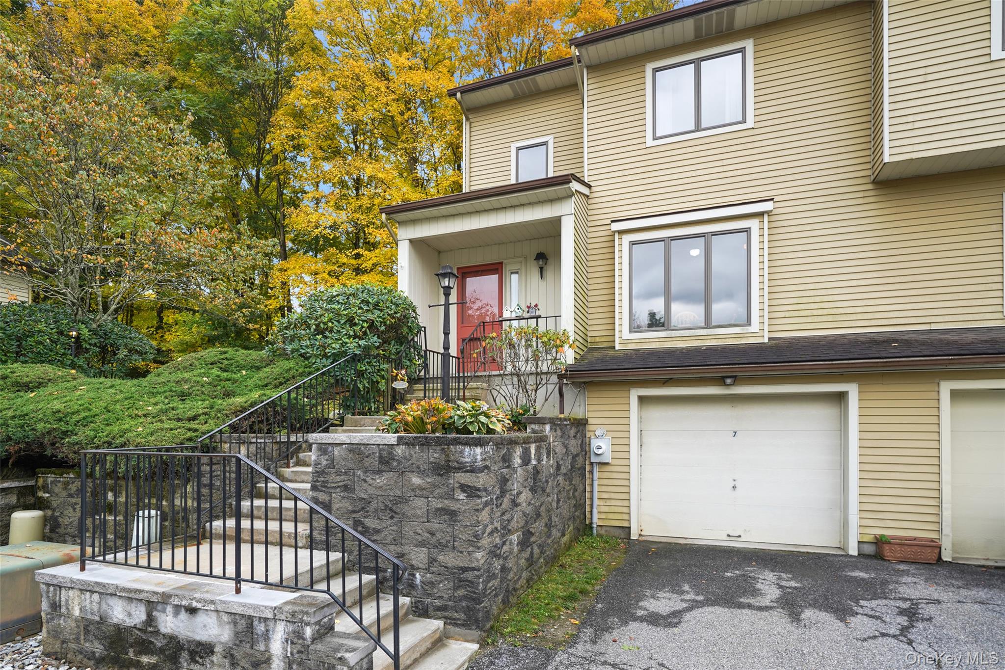 7 Krystal Drive — photo