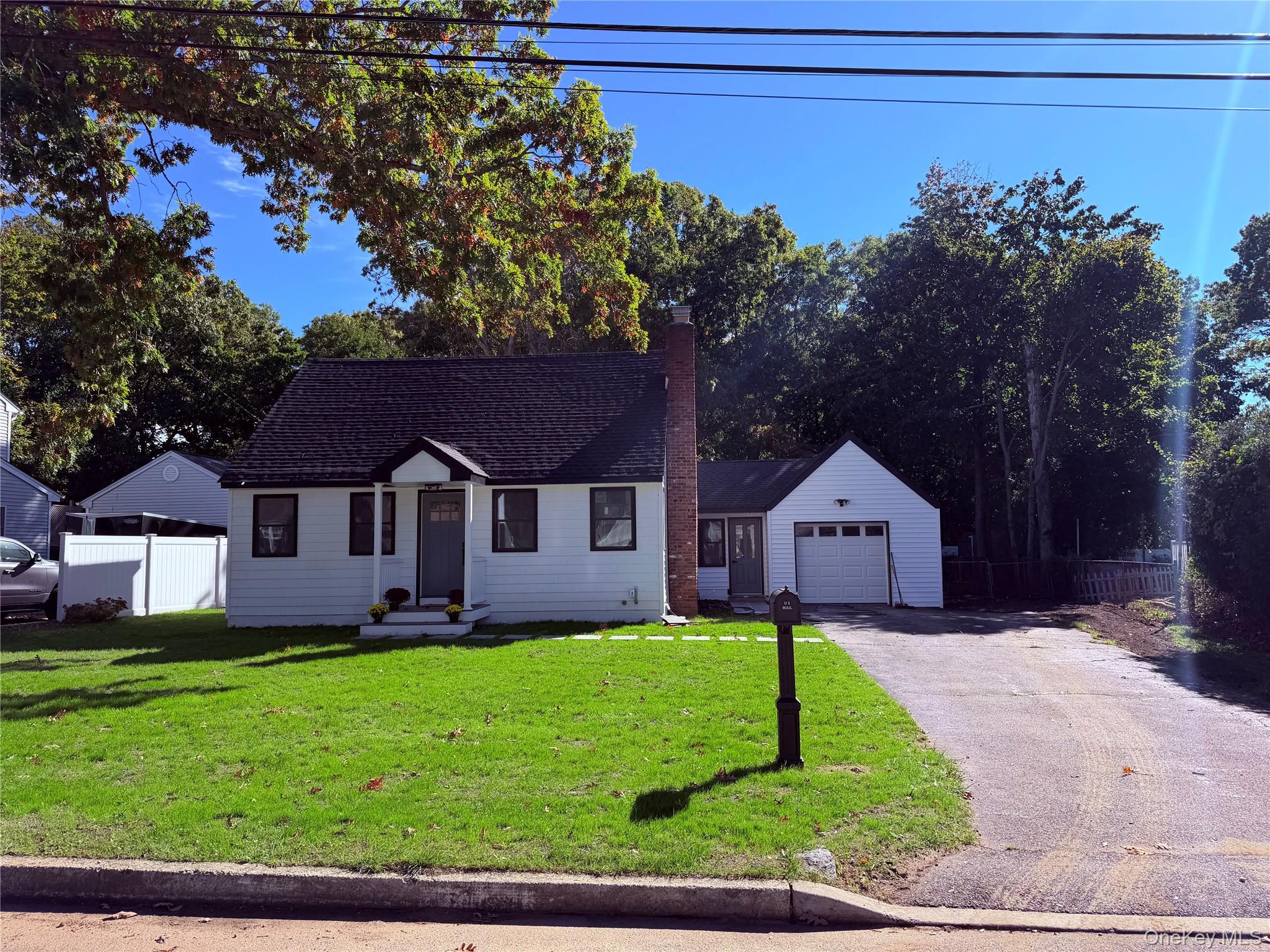 14 Nimitz Road — photo