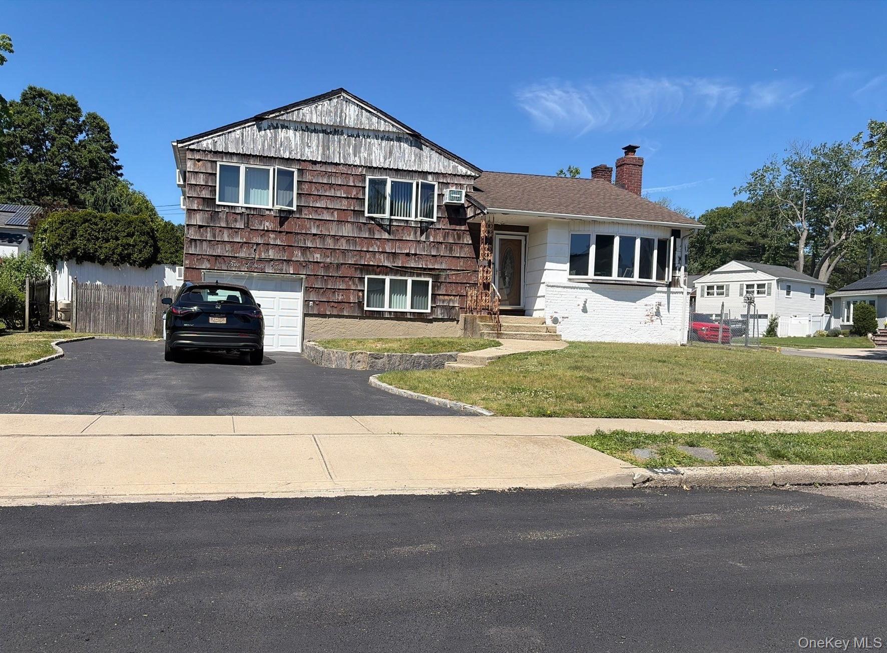 524 Pontiac Road — photo