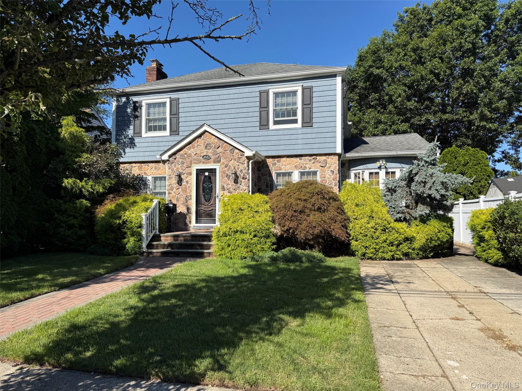 464 Duryea Terrace — photo