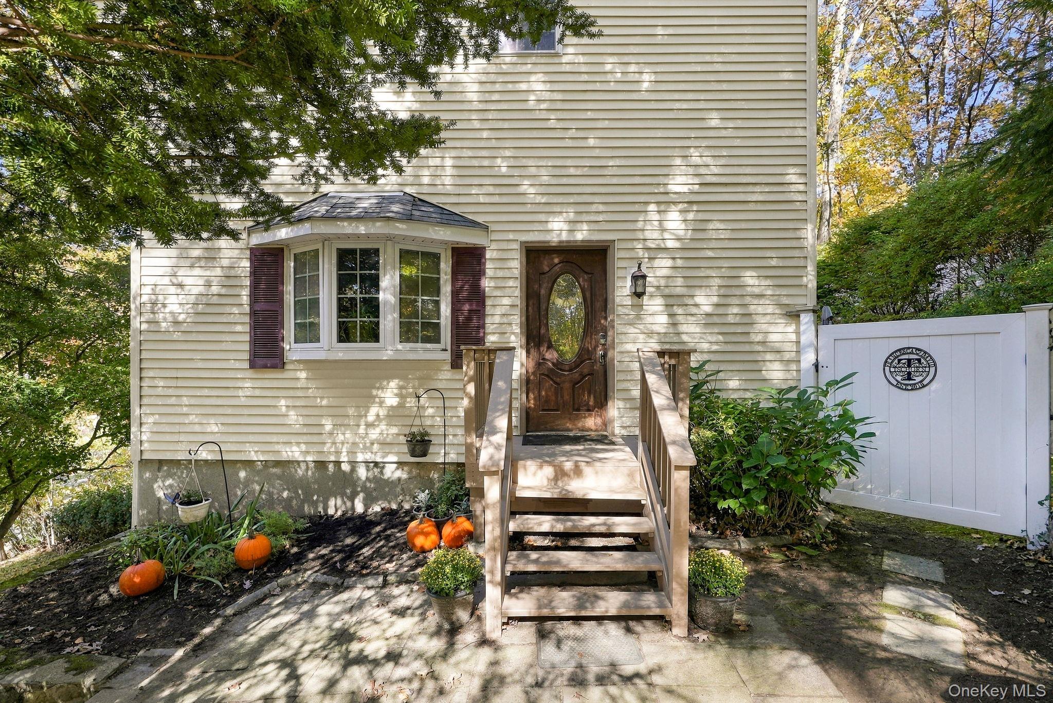 802 Route 52 — photo