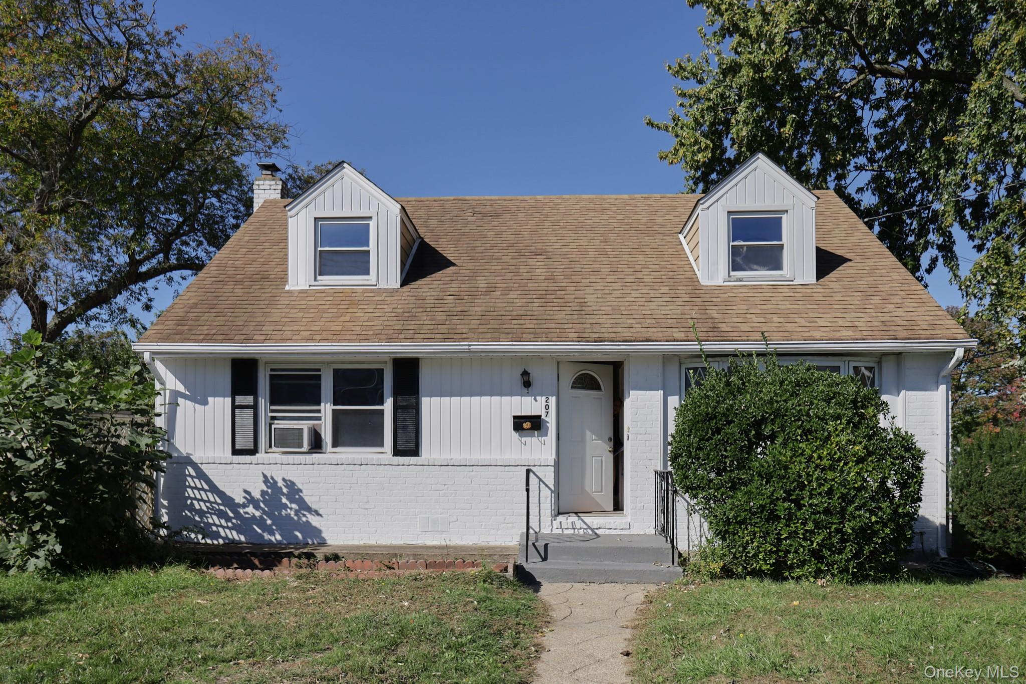 207 Courthouse Road — photo