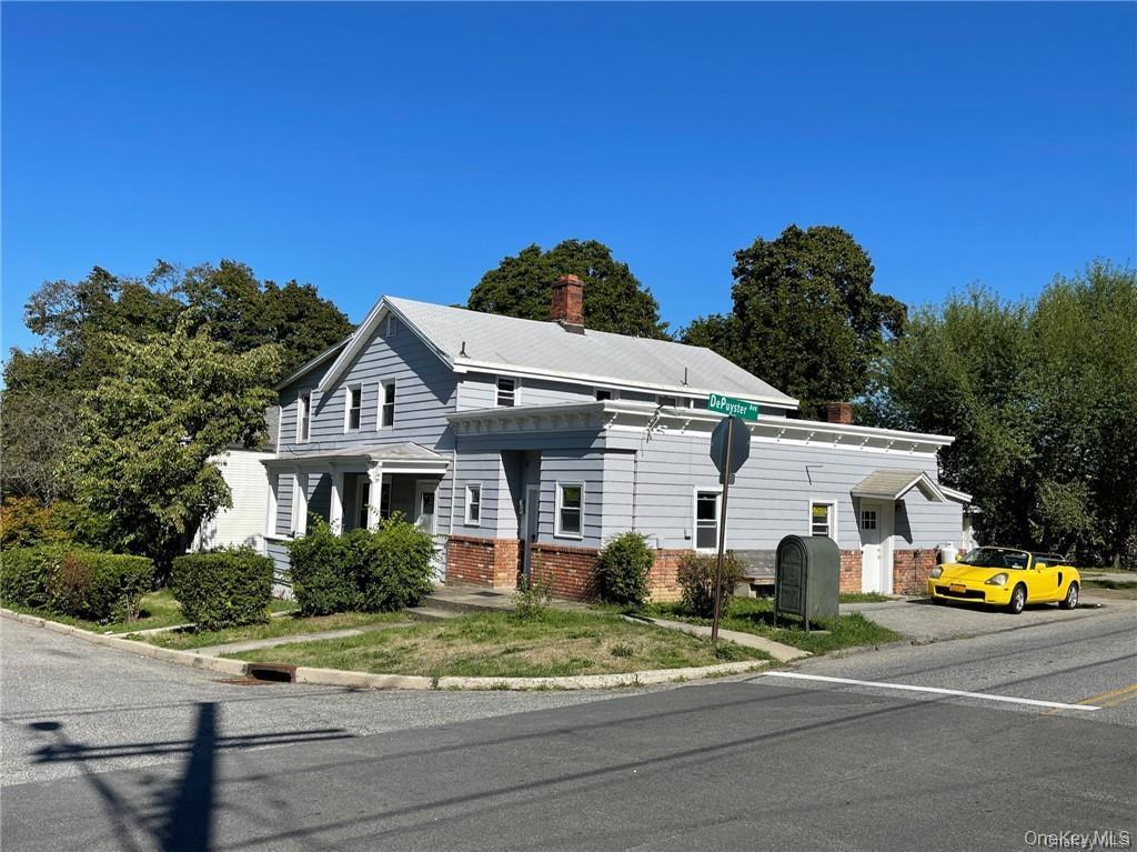 222 East Main Street — photo