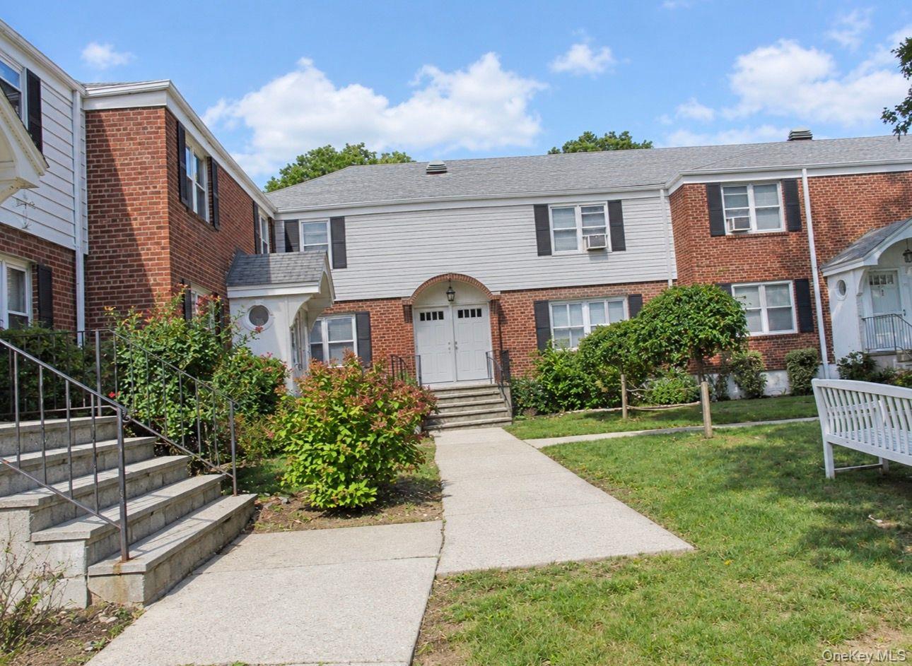 16 Peck Avenue Unit 16-B — photo