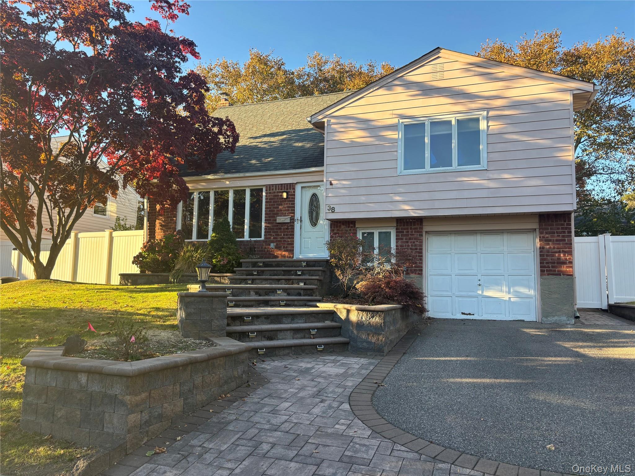38 Garnet Lane — photo