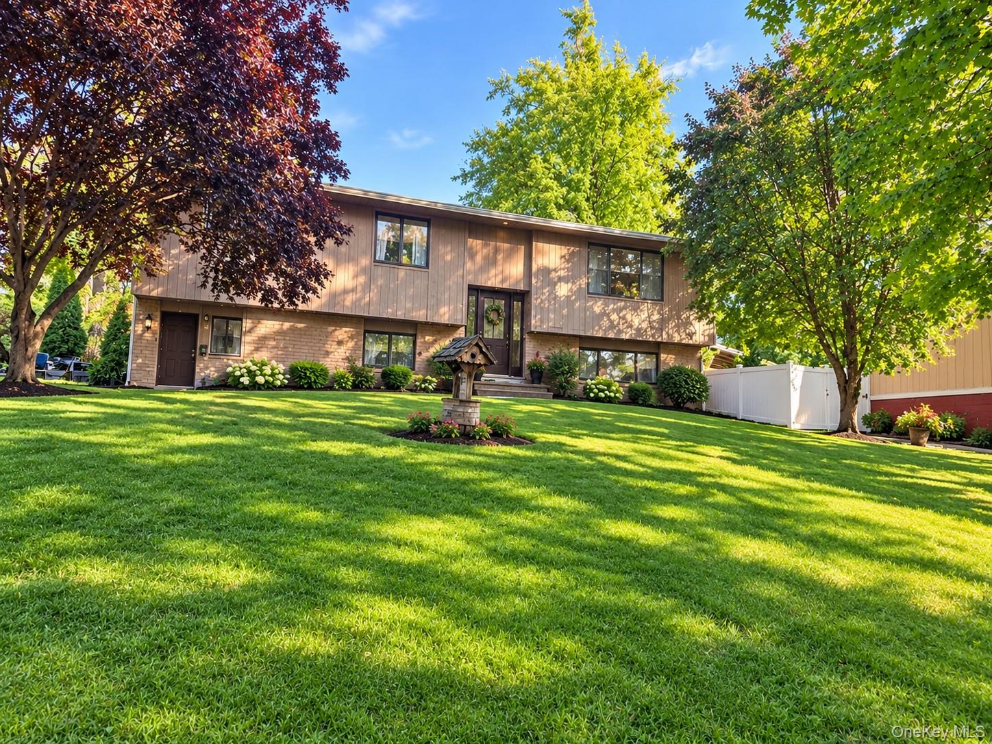 101 Pomander Drive — photo