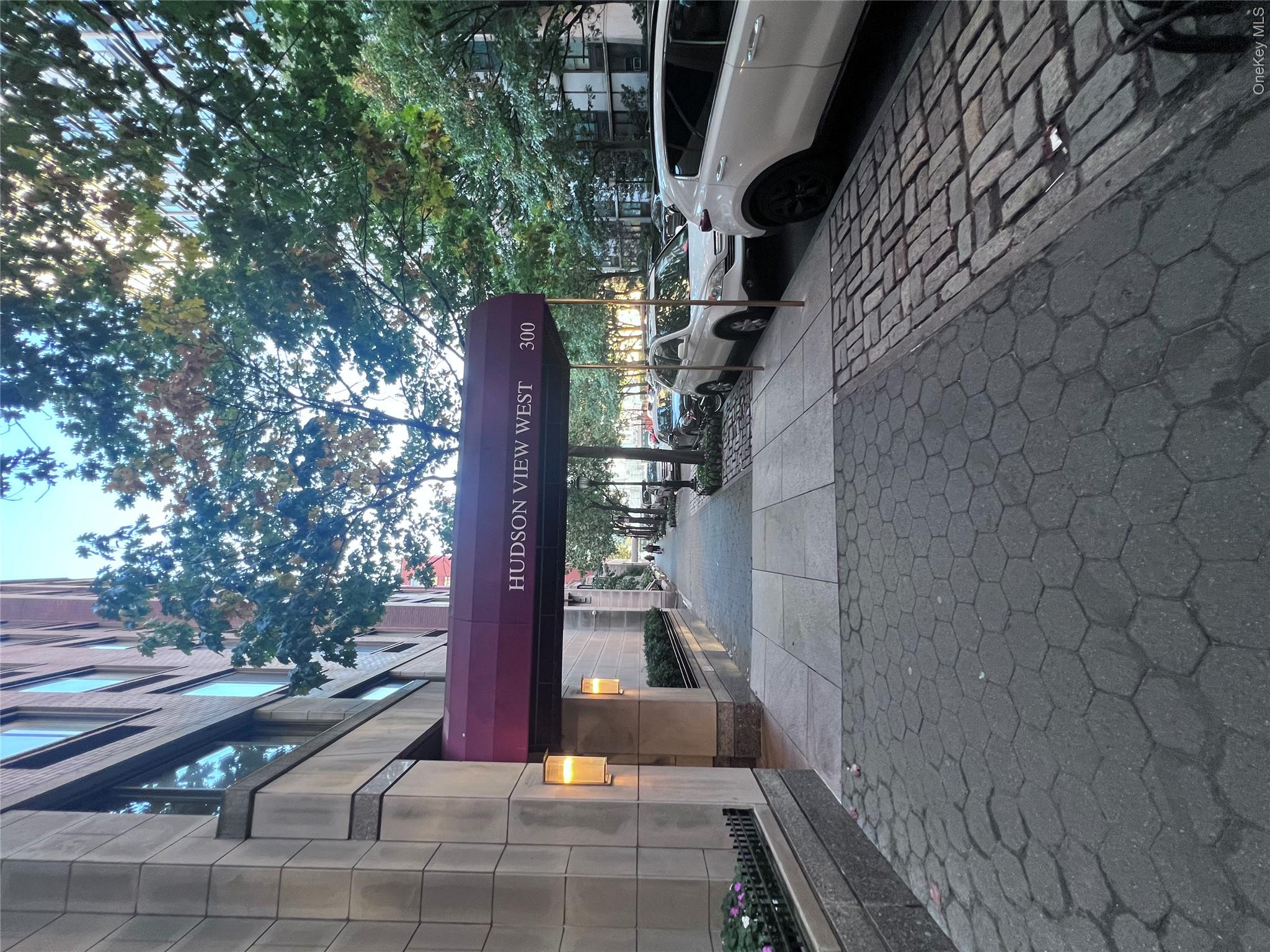 300 Albany Street Unit 4L — photo