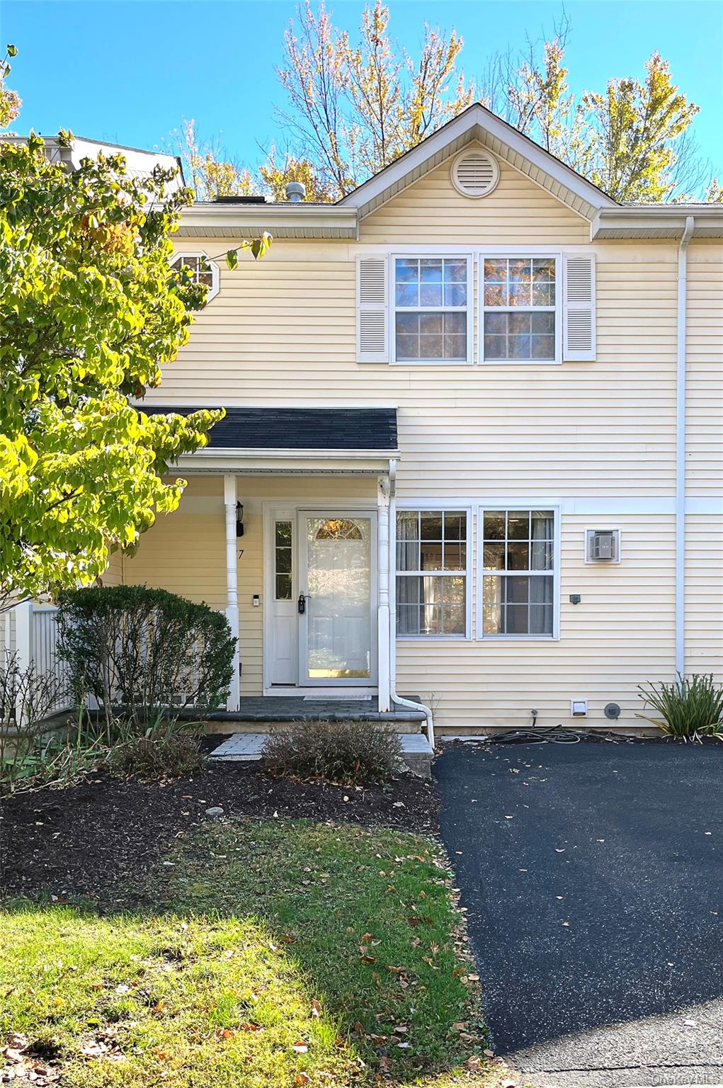 17 Lake Ridge Drive — photo