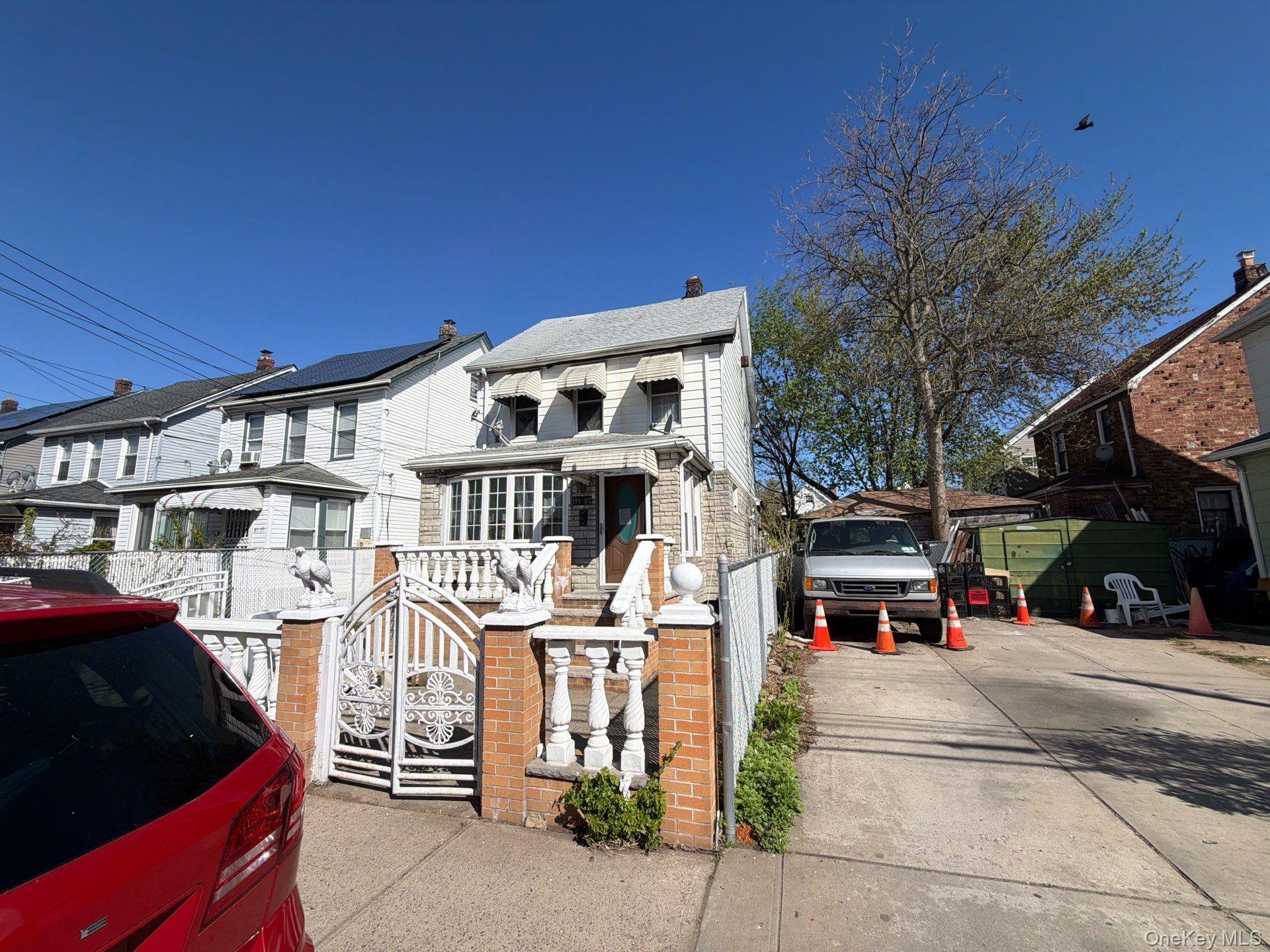 191-37 Murdock Avenue — photo
