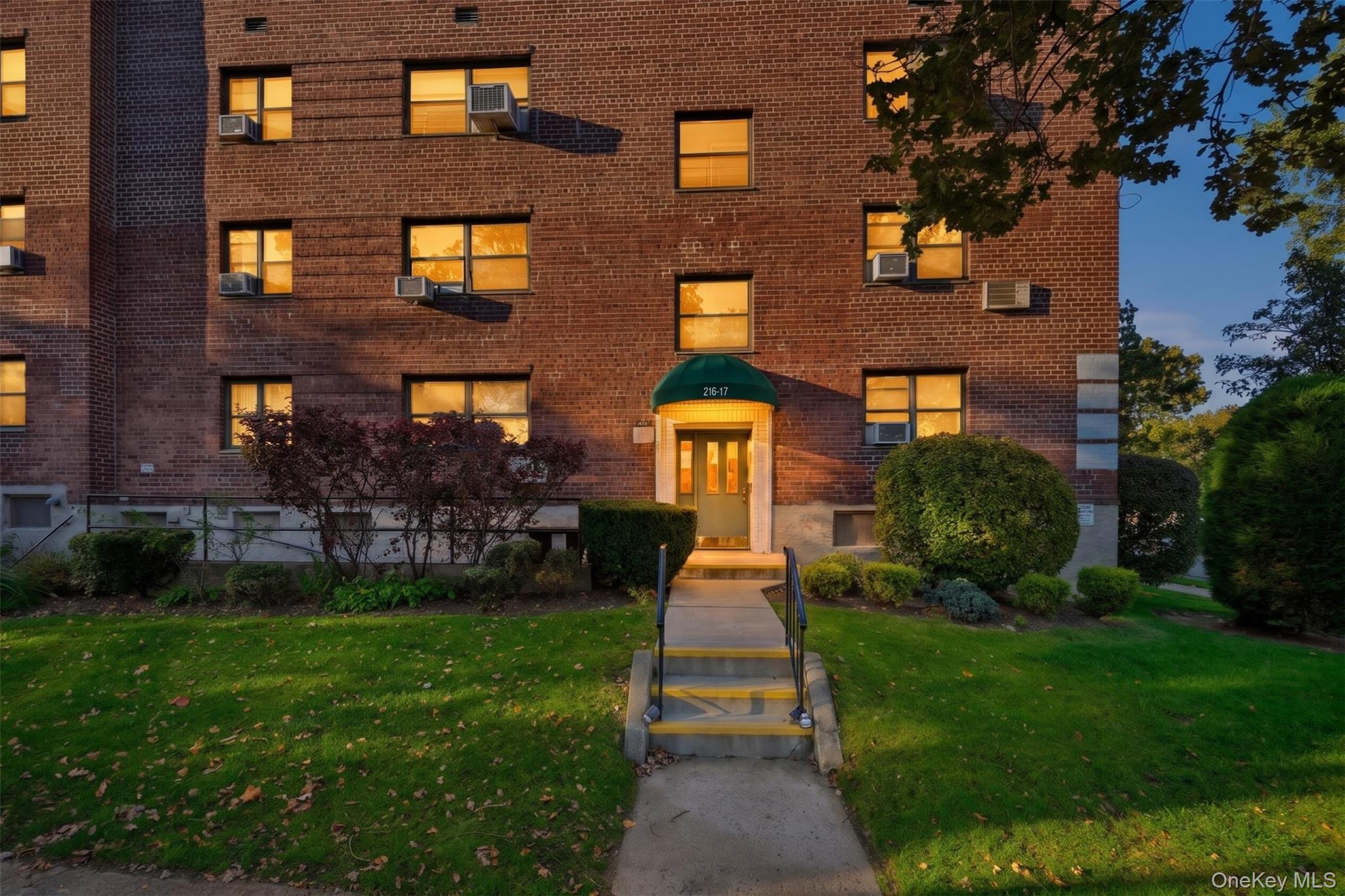 216-17 48th Avenue Unit 3C — photo