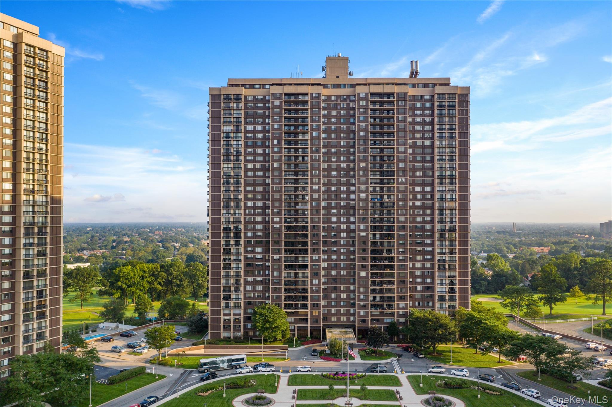 27010 Grand Central Parkway Unit 33G — photo