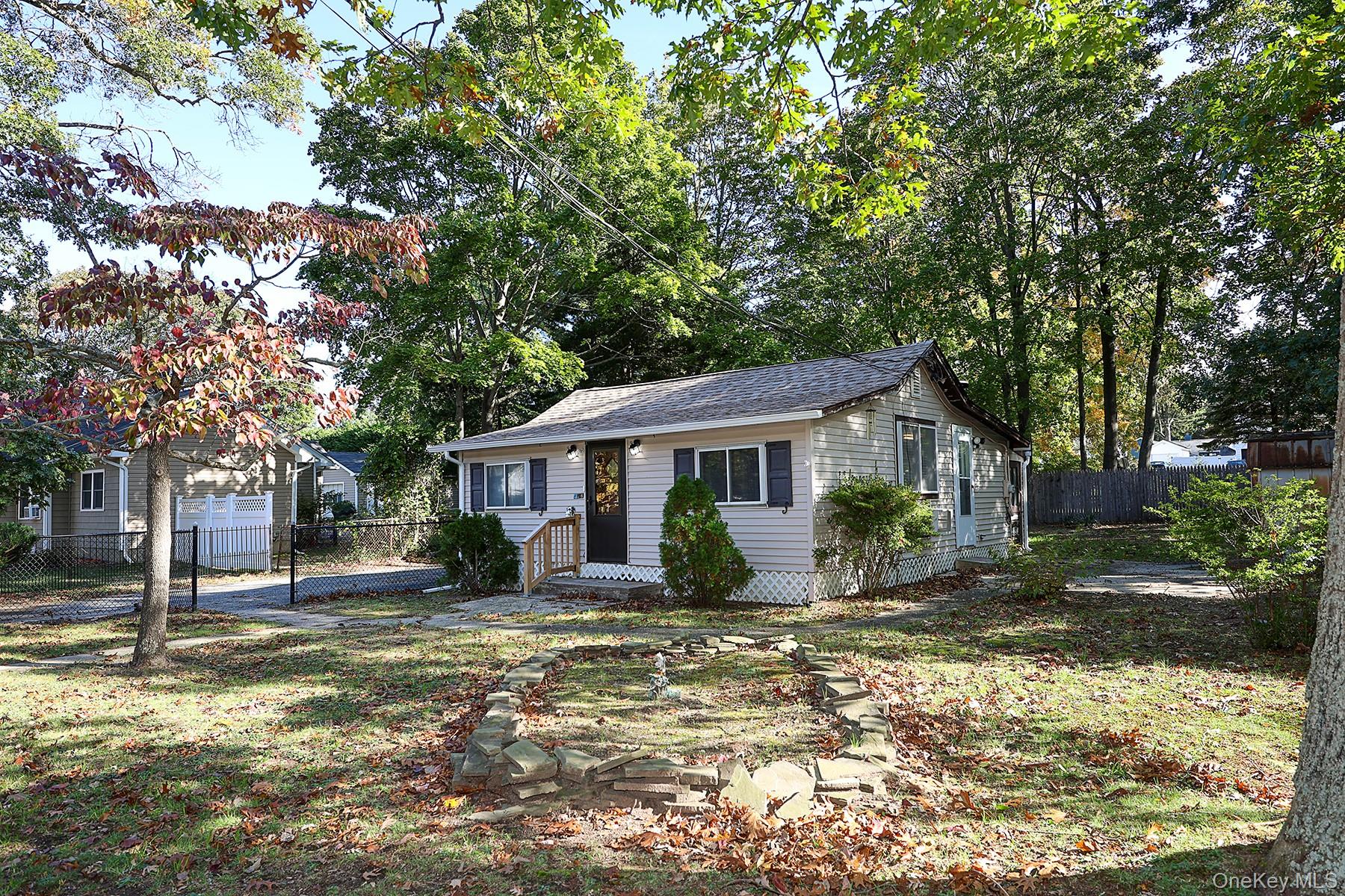 7 Hawthorne Ave — photo