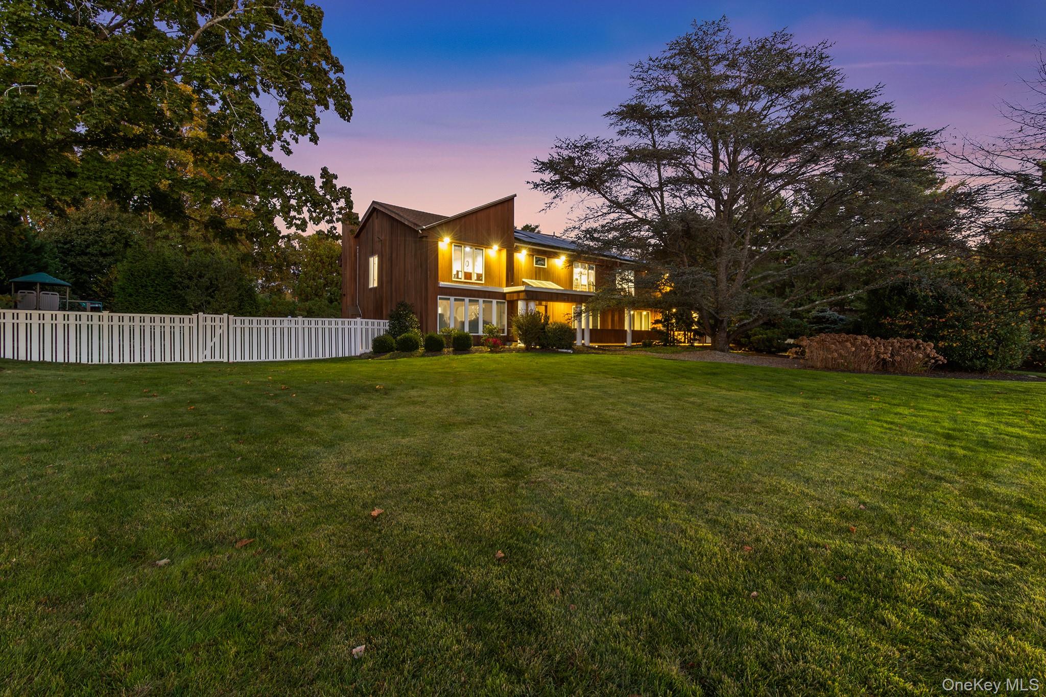 8 Winthrop Drive — photo