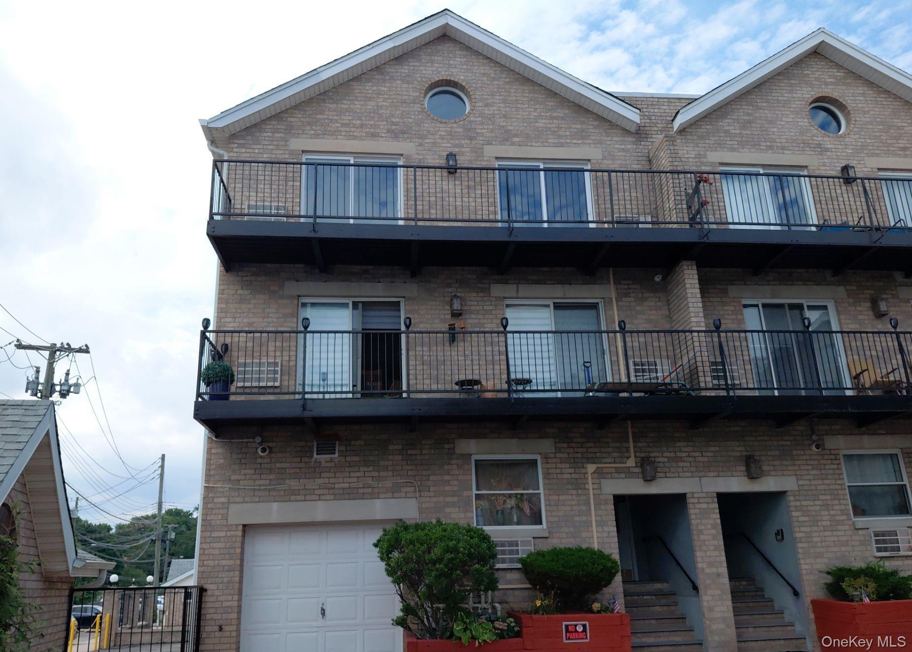 17 Pennyfield Avenue Unit 17-3 — photo