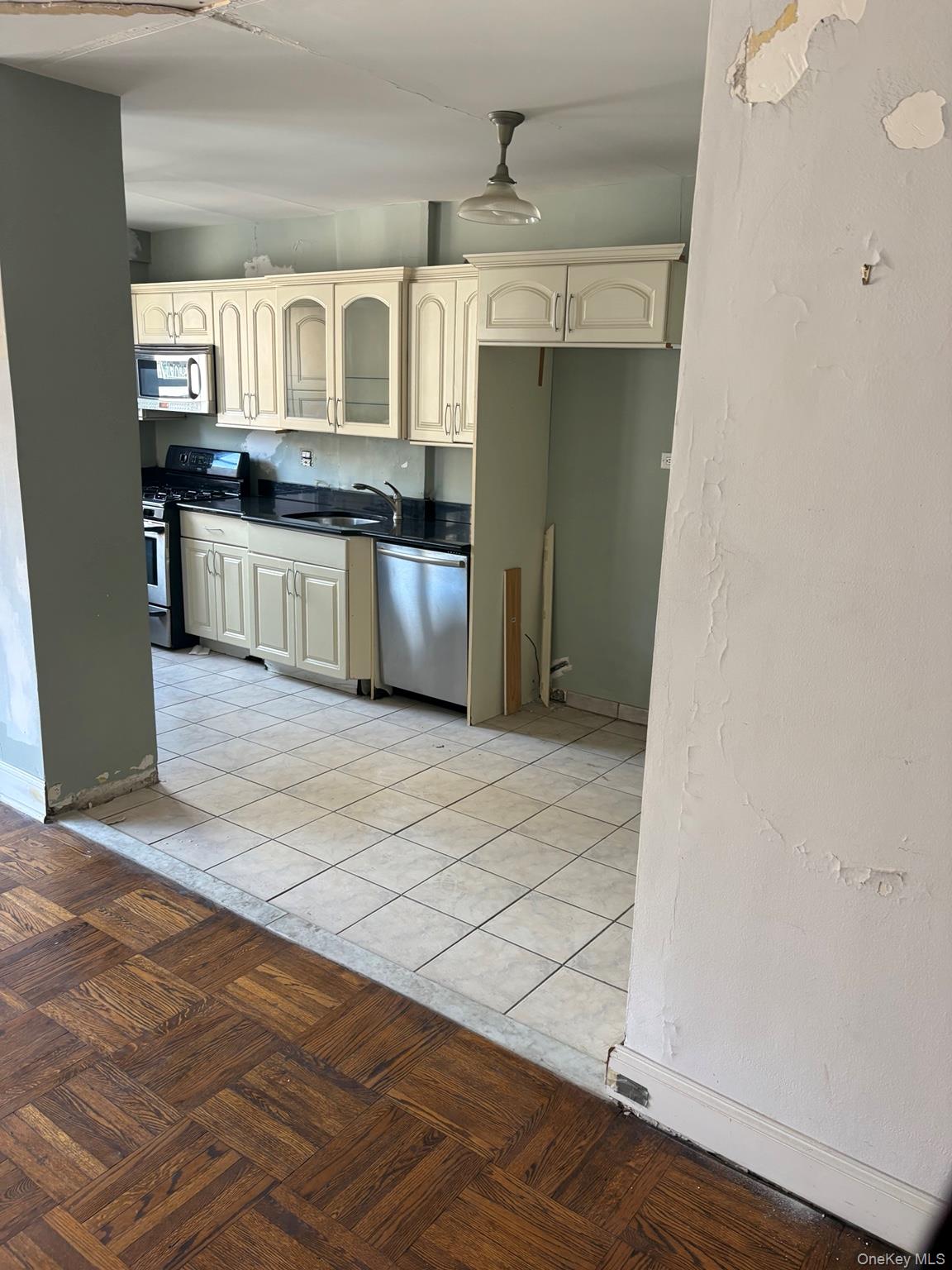 3725 Henry Hudson Parkway Unit 6a — photo