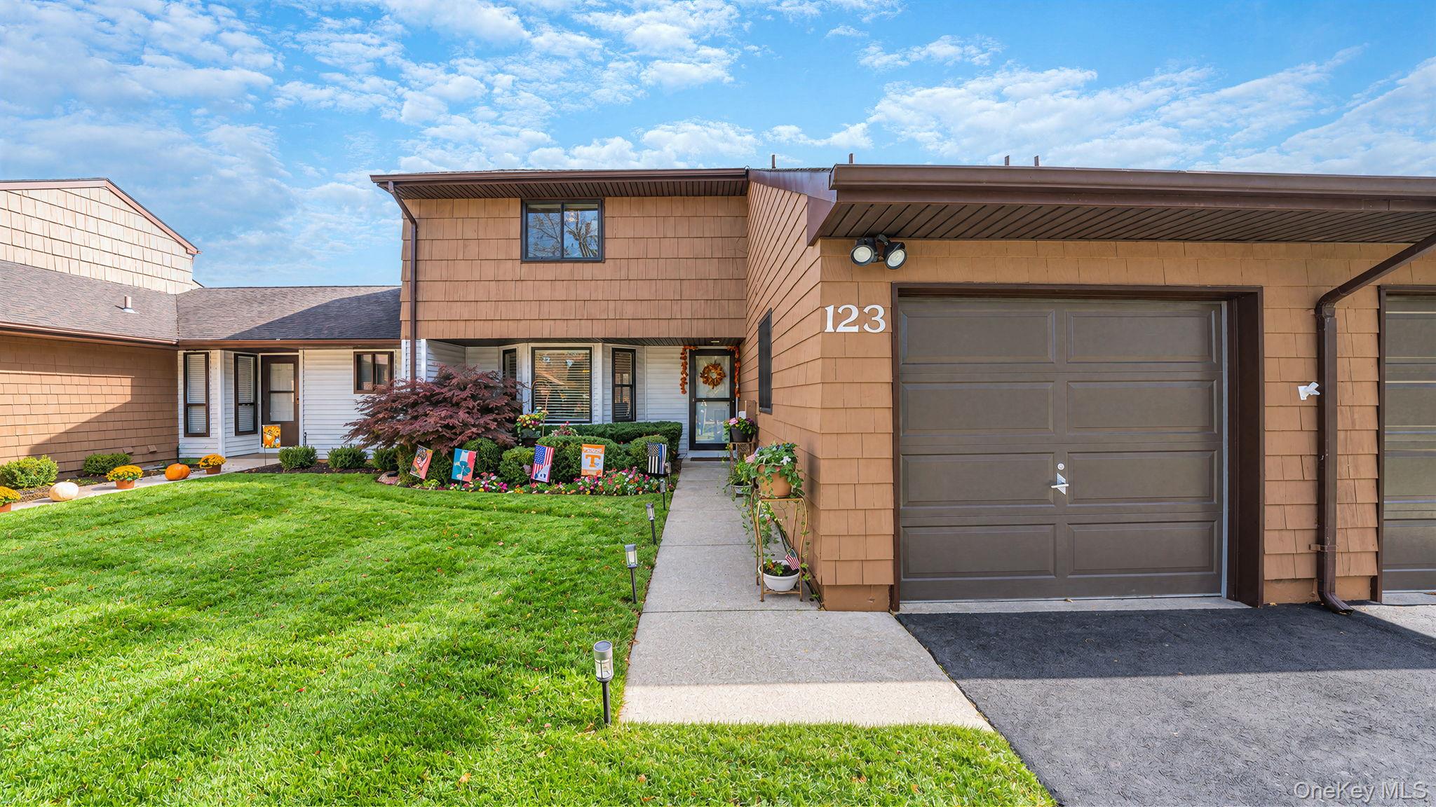 123 Scarlett Drive — photo