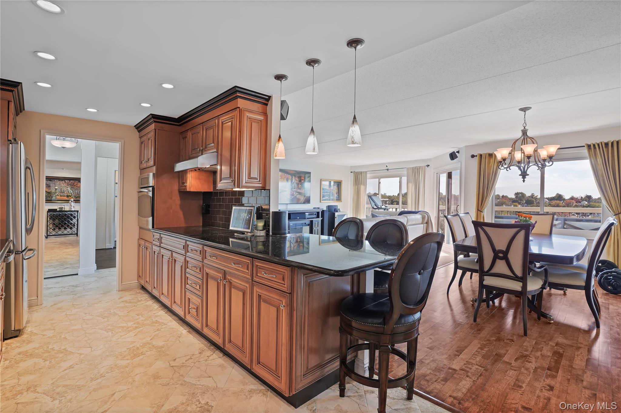 300 High Point Drive Unit 610 — photo